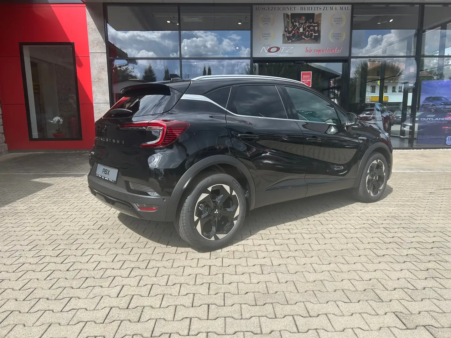 Mitsubishi ASX 1.3 Mildhybrid Intro Ed. AT inkl. 8 Jahre Garantie Noir - 2