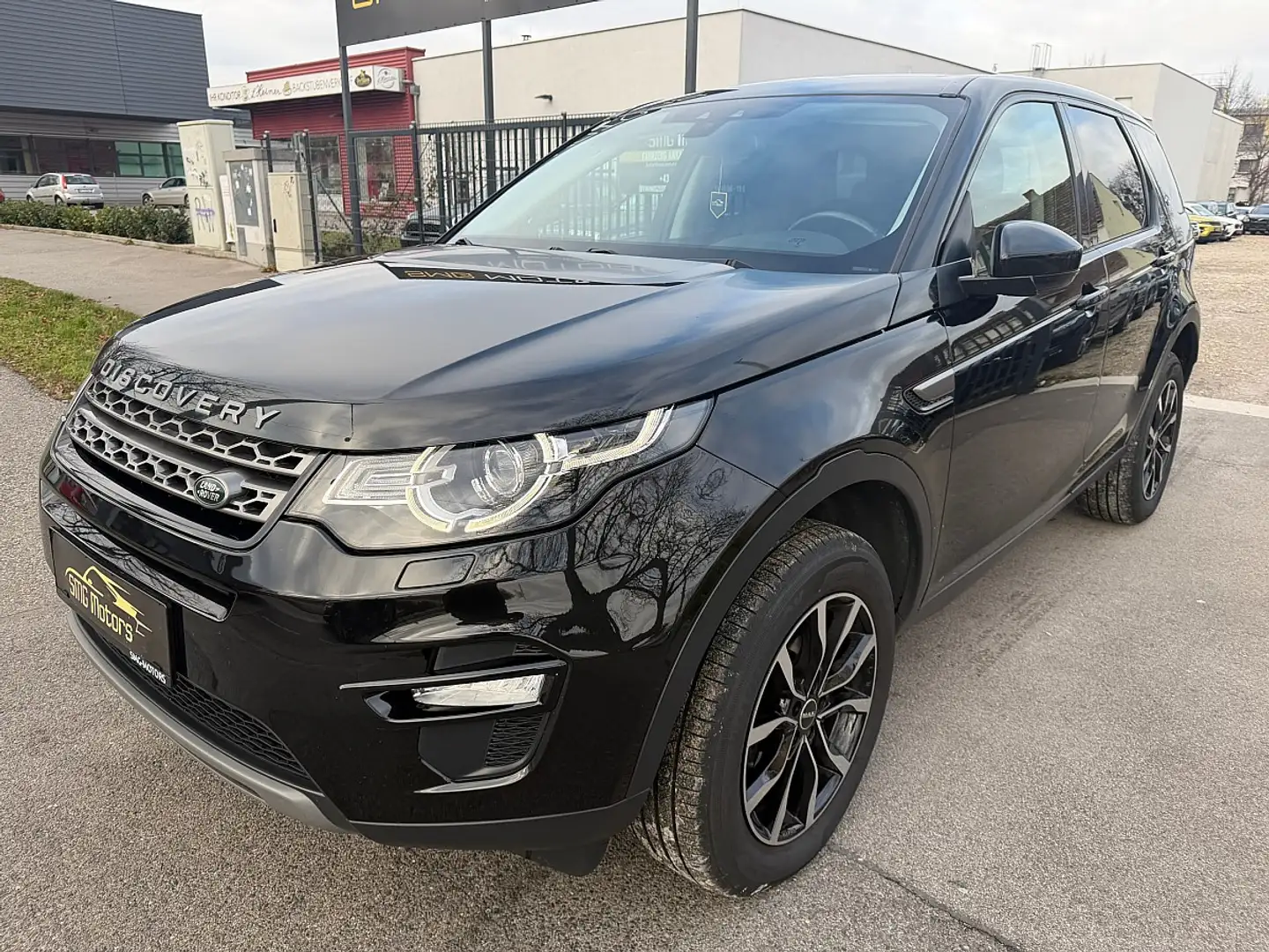 Land Rover Discovery Sport 2,0 SD4 4WD SE Aut. Schwarz - 2