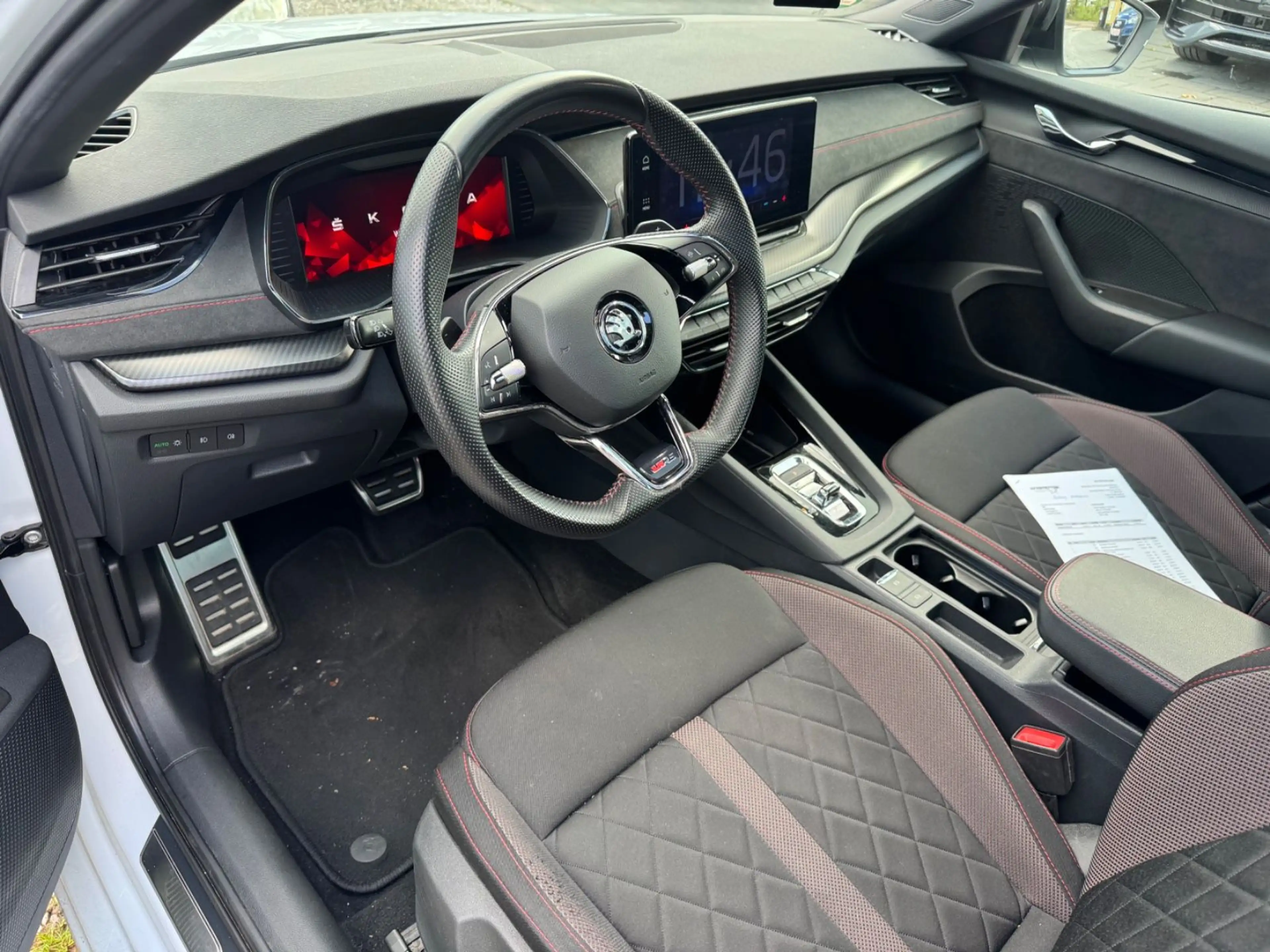Skoda Octavia Combi RS *MATRIX/PANO/AHK* — photo 2