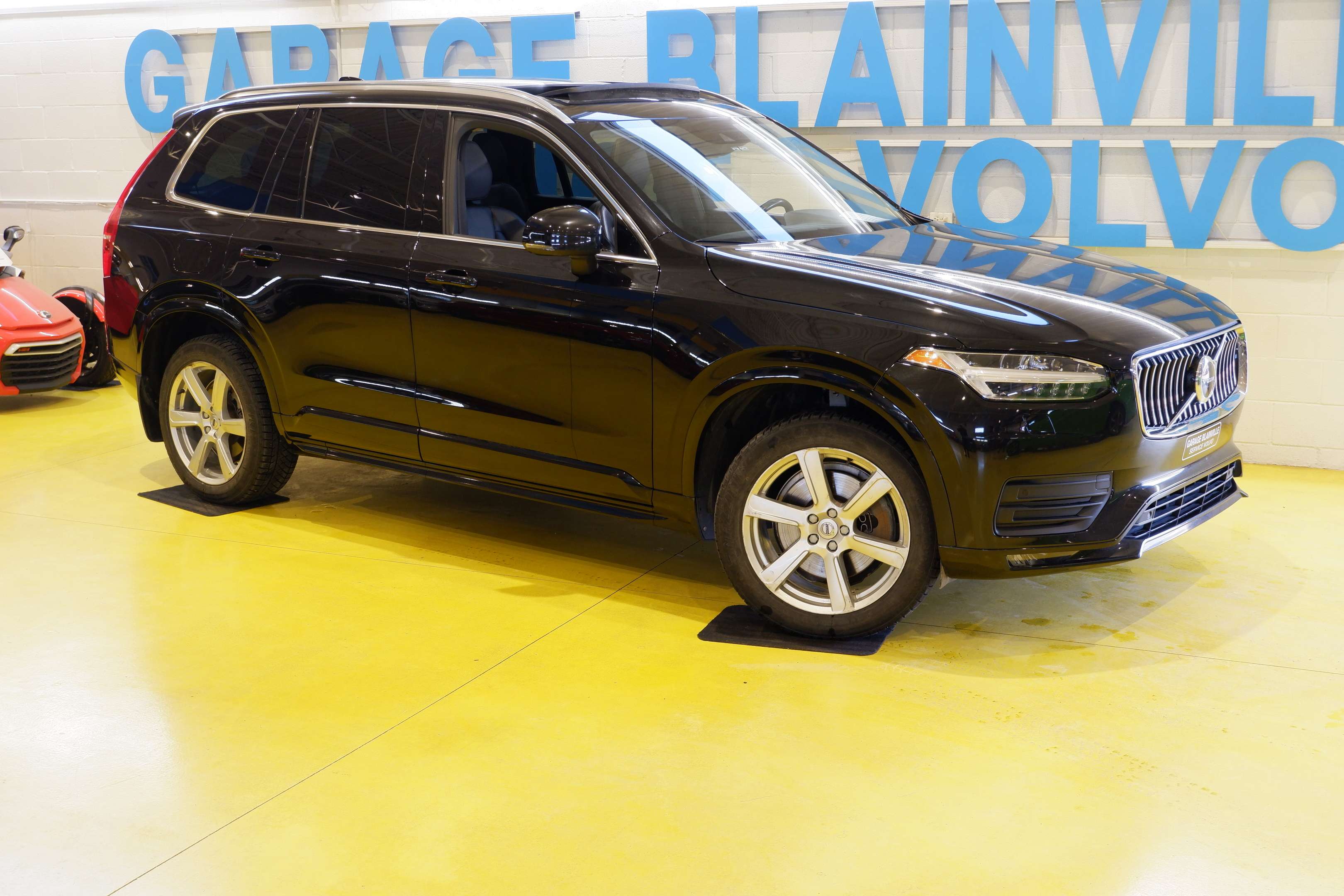 2022 Volvo XC90 T6- POLESTAR- AUTO PILOT,REG VIT ADAP, WINTER PACK alt 2
