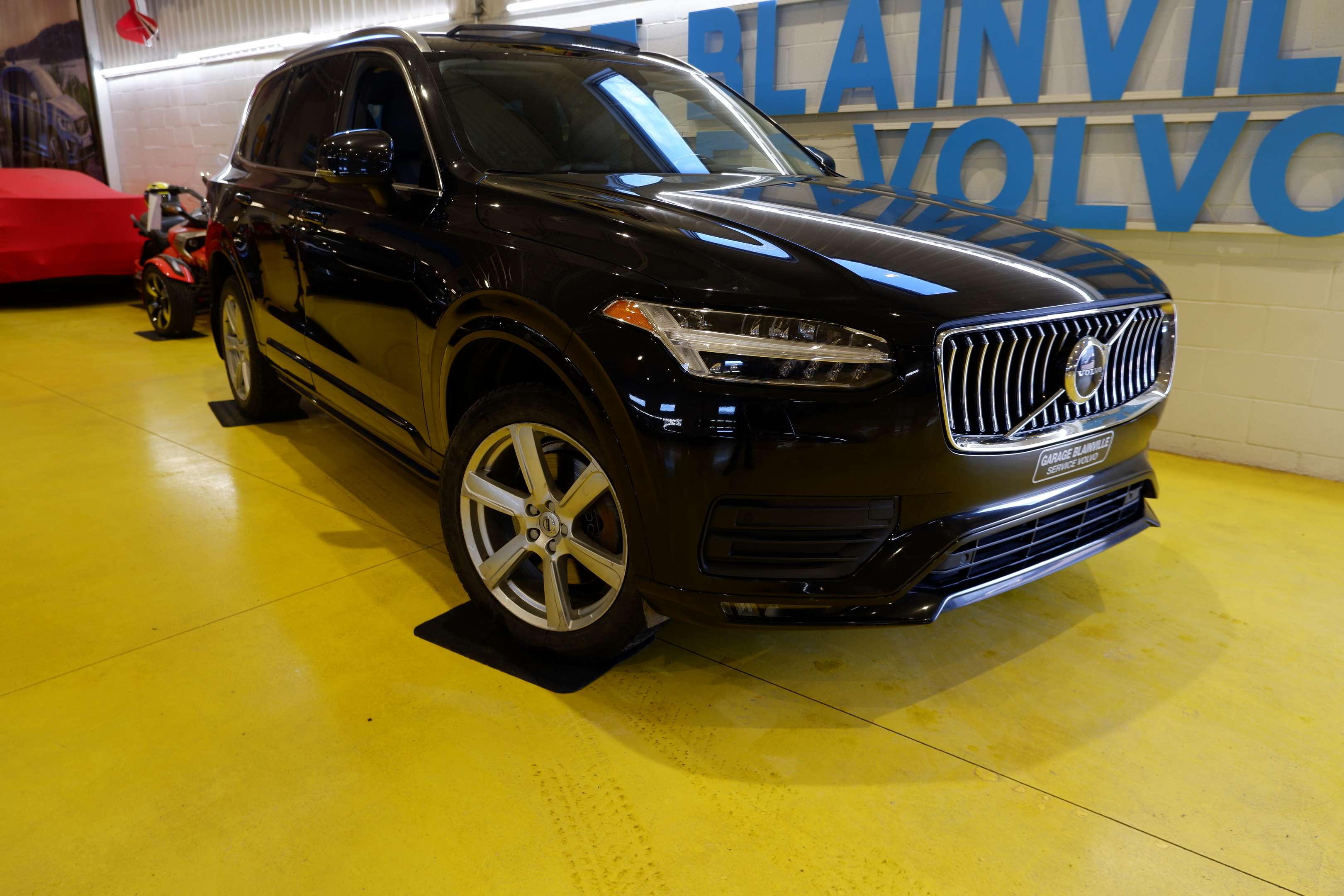 2022 Volvo XC90 T6- POLESTAR- AUTO PILOT,REG VIT ADAP, WINTER PACK alt 4
