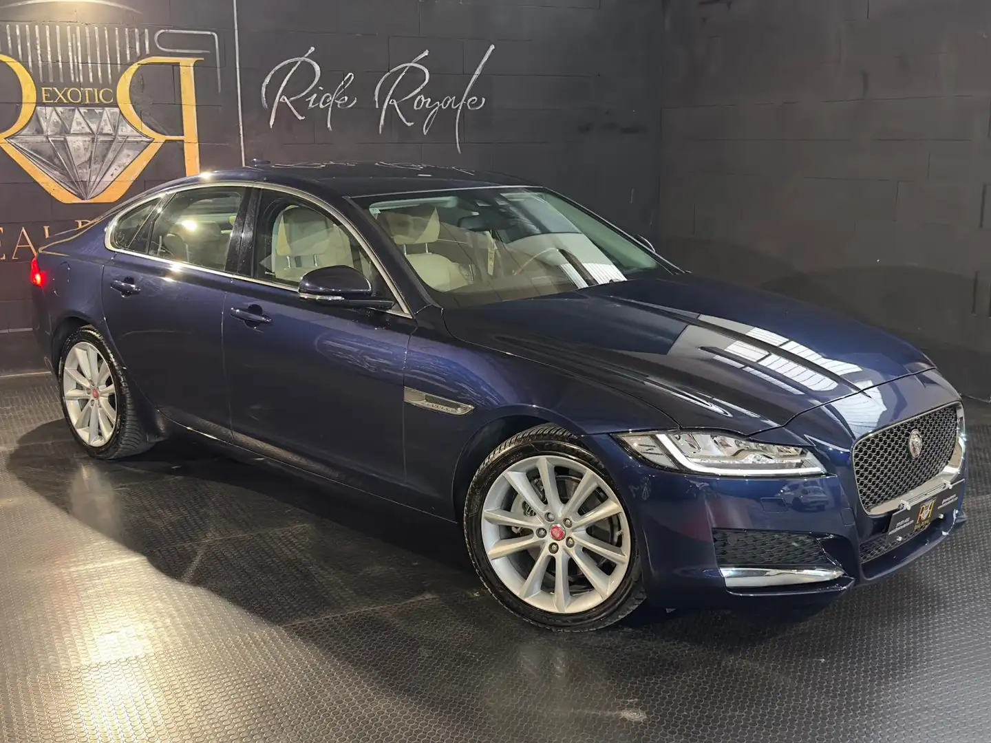 Jaguar XF 2.0d Prestige 180cv Diesel Euro6-interni in pelle Blu/Azzurro - 1
