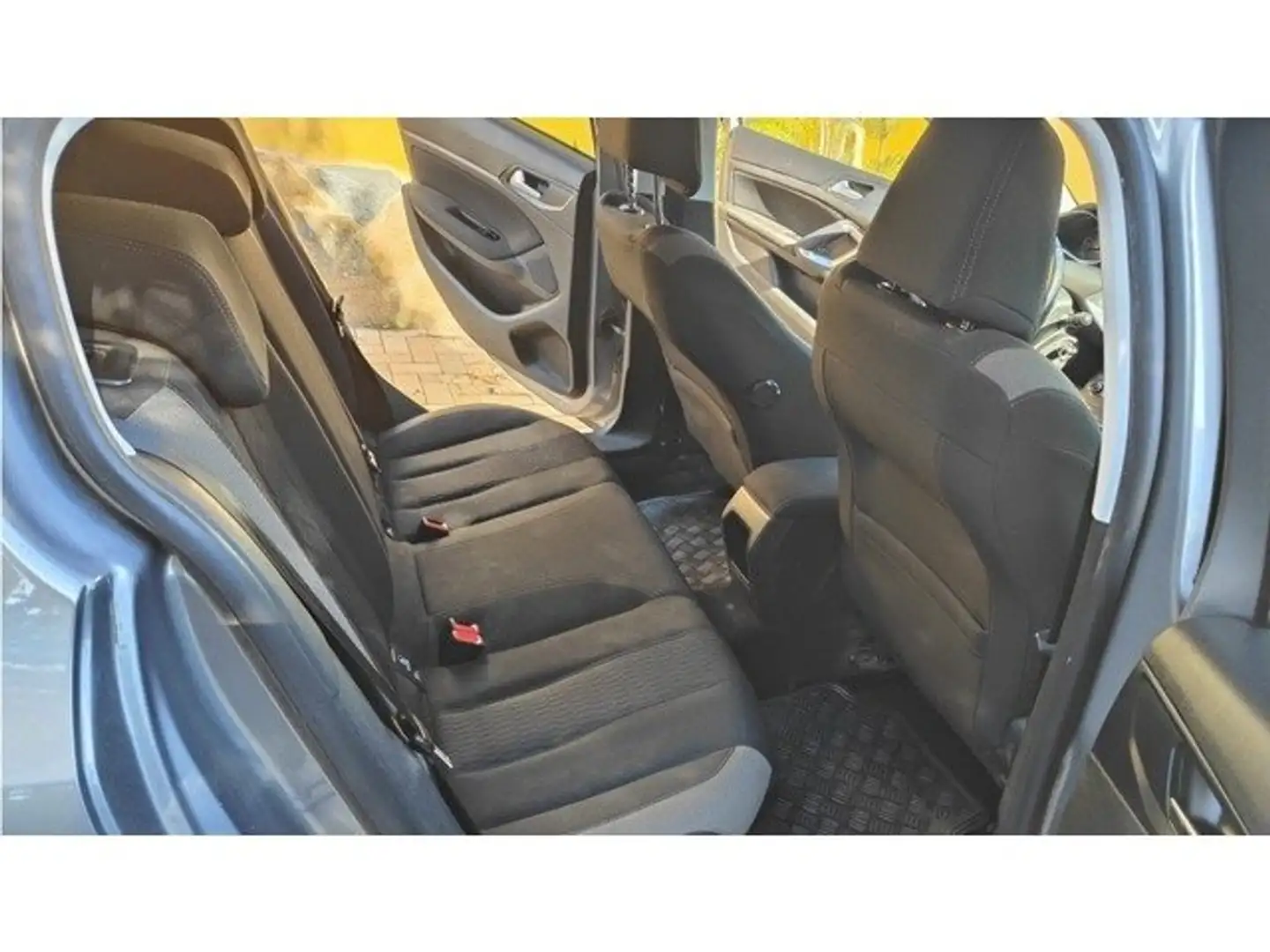 Peugeot 308 1.2 PureTech S&S Style 130 Gris - 2