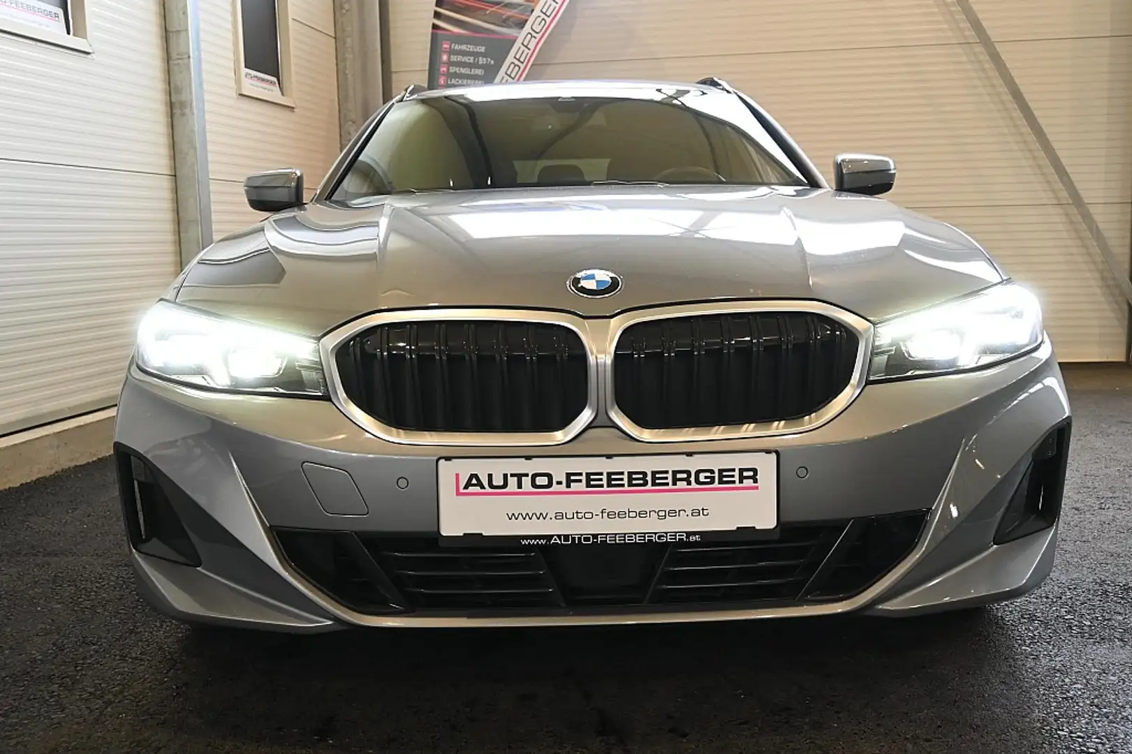 BMW 318 d 48 V Touring Aut.Virtual-Cockpit,Sitzheizung,... Schwarz - 2