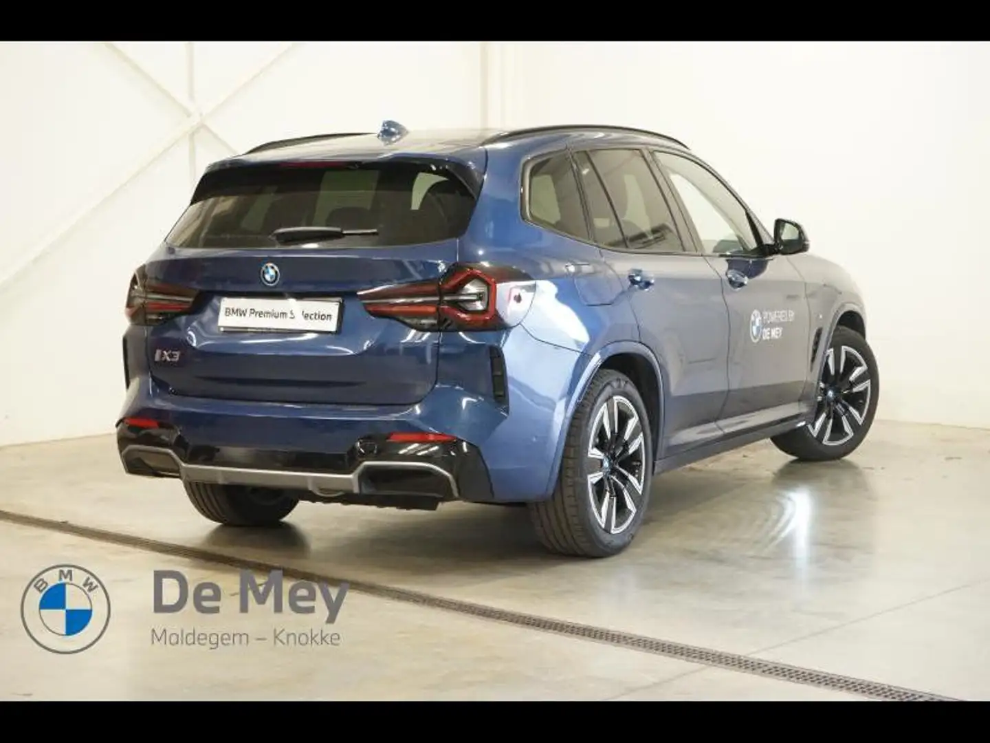 BMW iX3 M Sport Bleu - 2