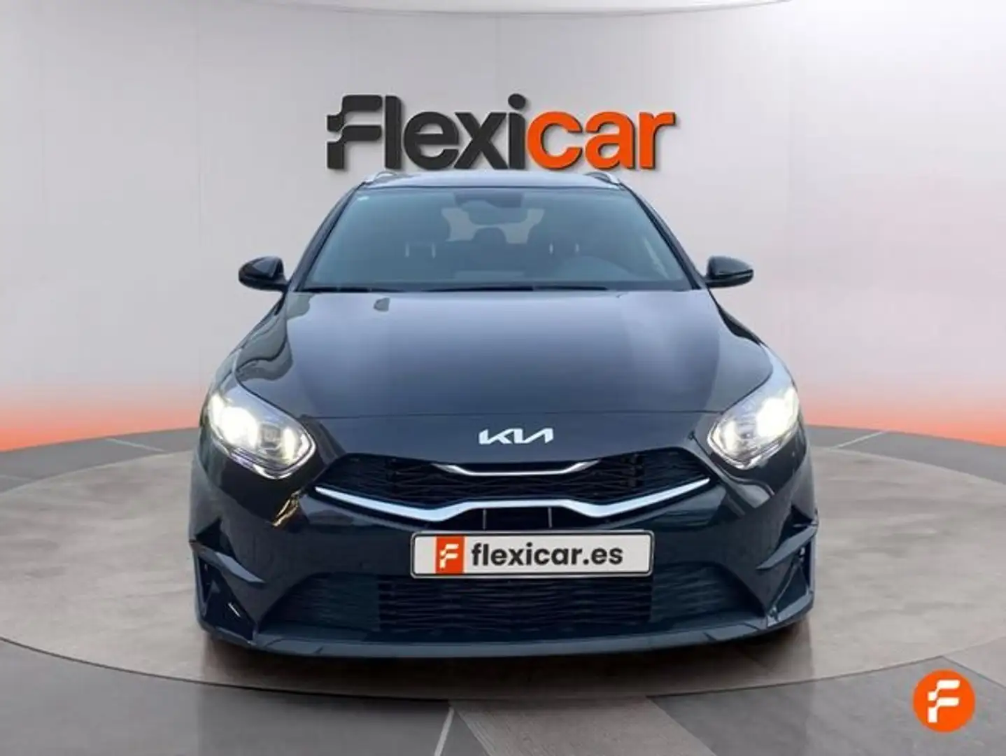 Kia Tourer 1.0 MHEV 74kW Style Edition DCT Negro - 2