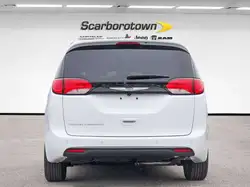 Chrysler Grand Caravan 2027 — фото 11