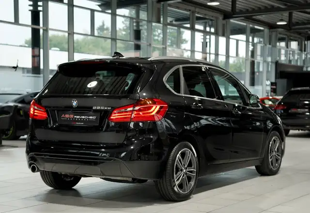 BMW 2 Series view 7
