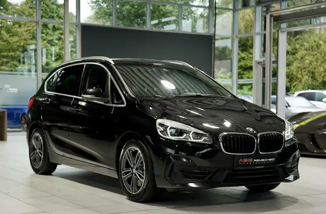 BMW 2 Series view 5