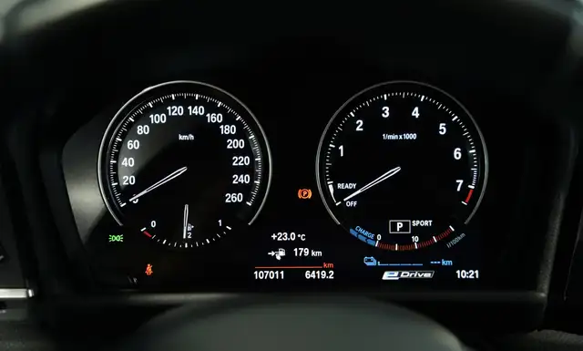 BMW 2 Series view 30