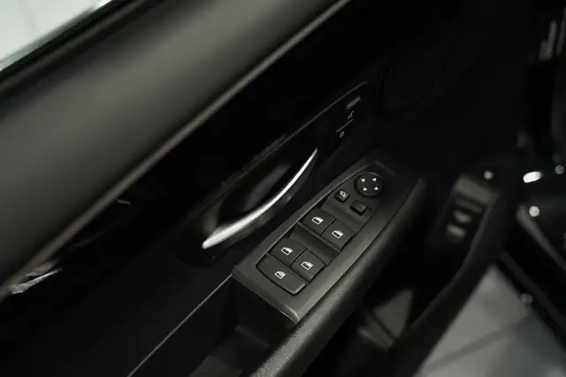 BMW 2 Series view 20