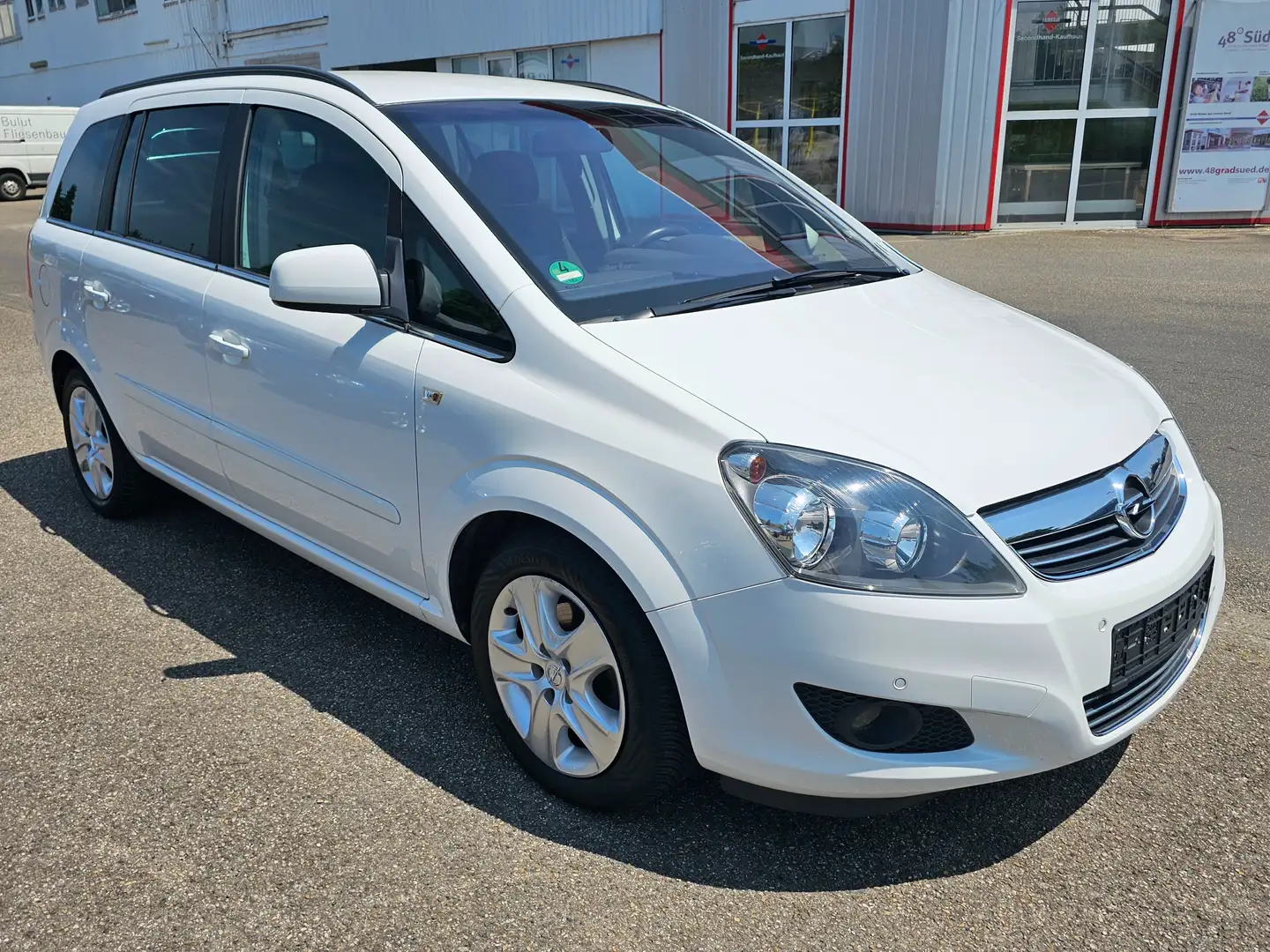 Opel Zafira Design Edition Weiß - 2