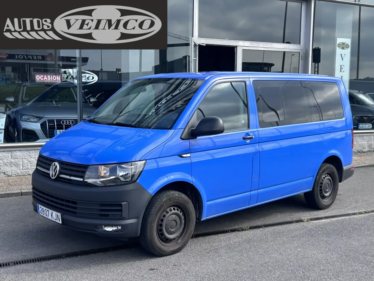 Volkswagen VOLKSWAGEN Caravelle Monovolumen Manual de 4 Puer Azul - 1