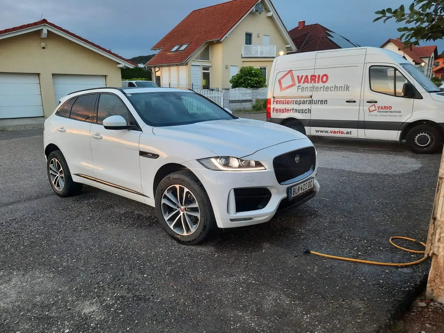 Jaguar F-Pace 20d AWD R-Sport - 1