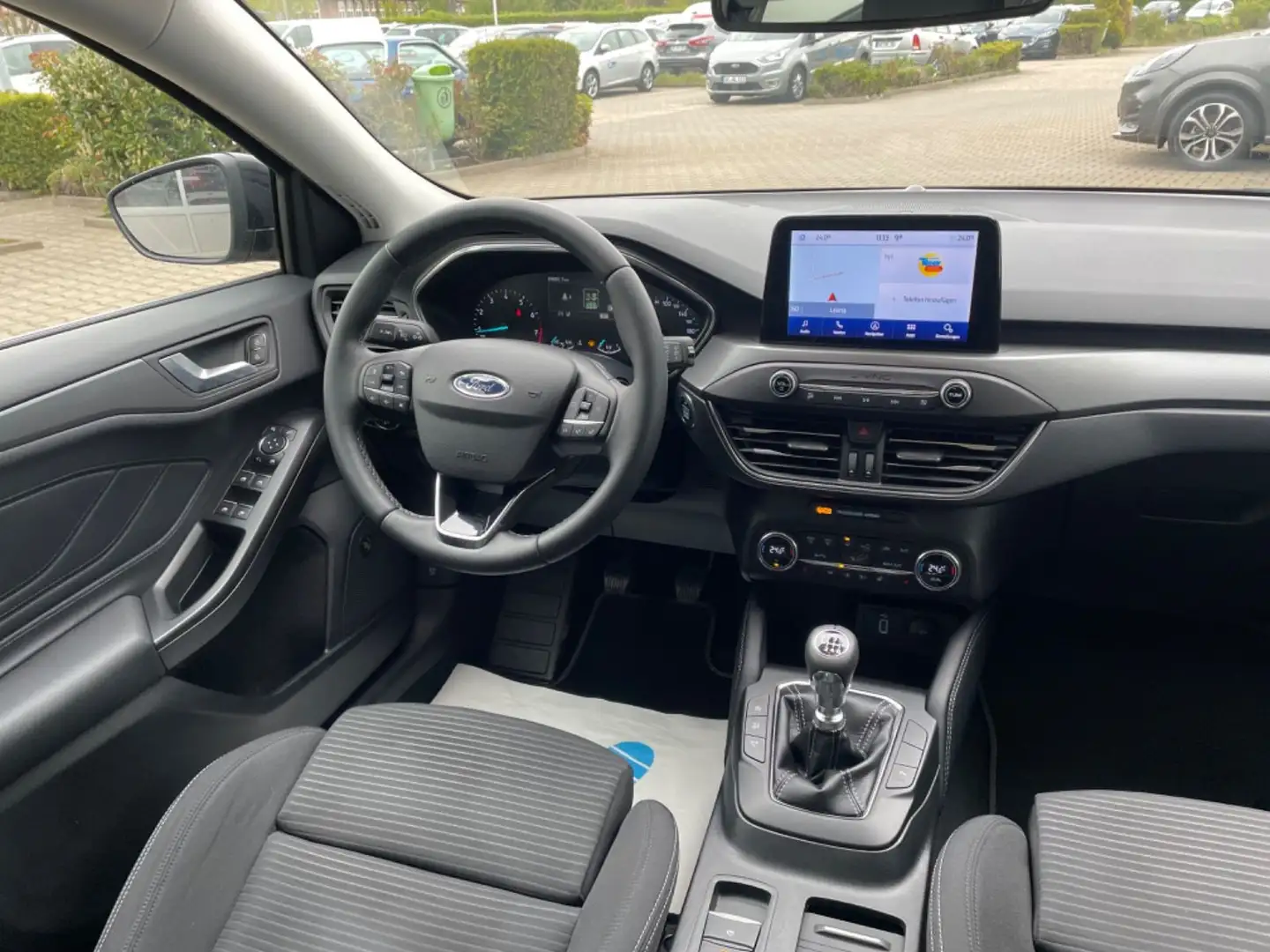 Ford Focus 5trg. Titanium EB150 Navi/LED/FSH/SHZ/LMF Schwarz - 2