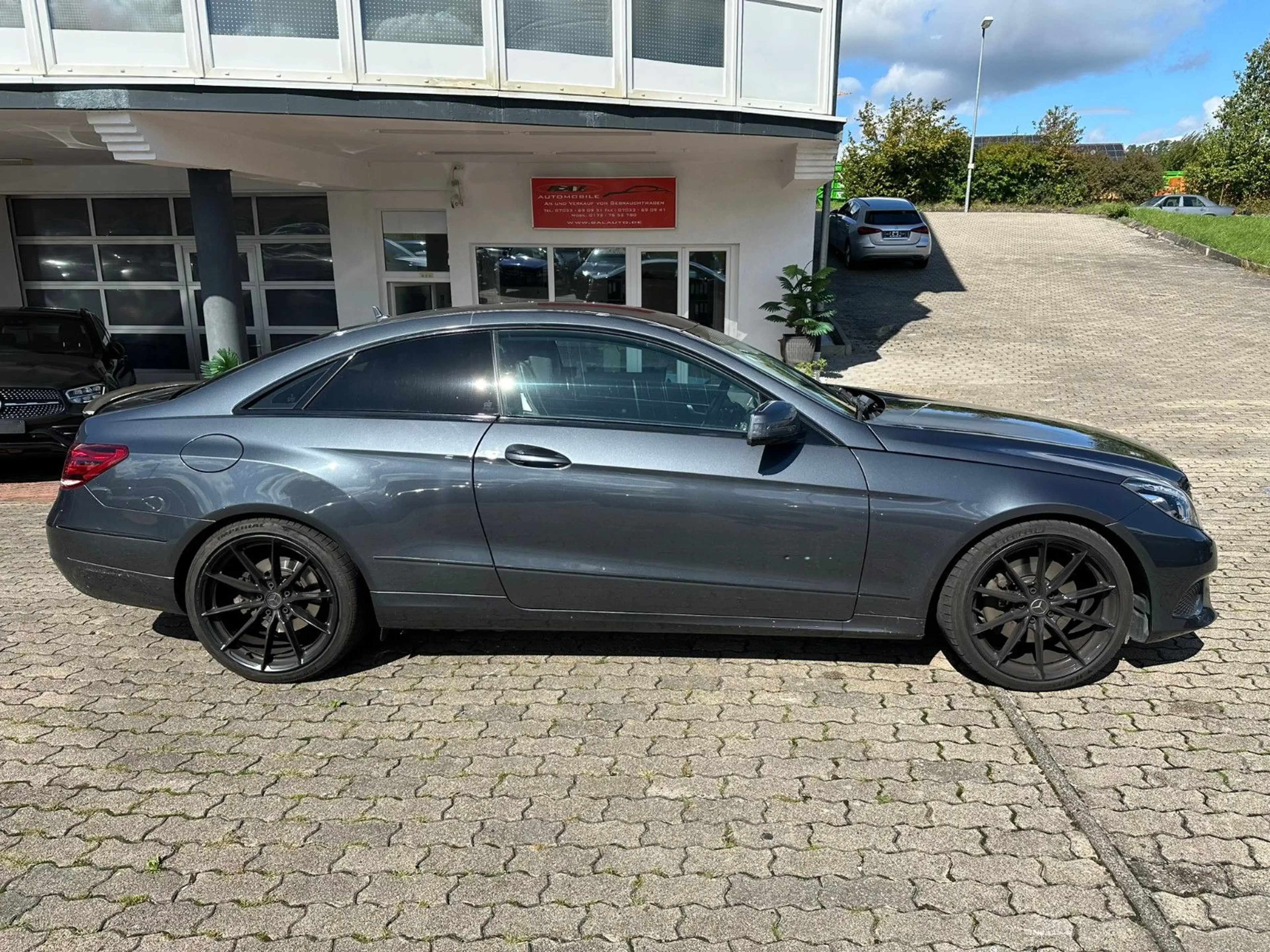 Mercedes-Benz E 350 E Coupe CGI BlueEfficiency LEDER NAVI LED — photo 4