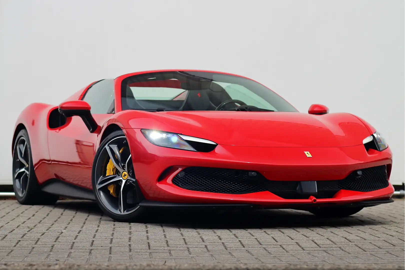 Ferrari 296 GTS 3.0 V6 | NEW | VAT | LIFT | DAYTONA | 360 Rood - 1