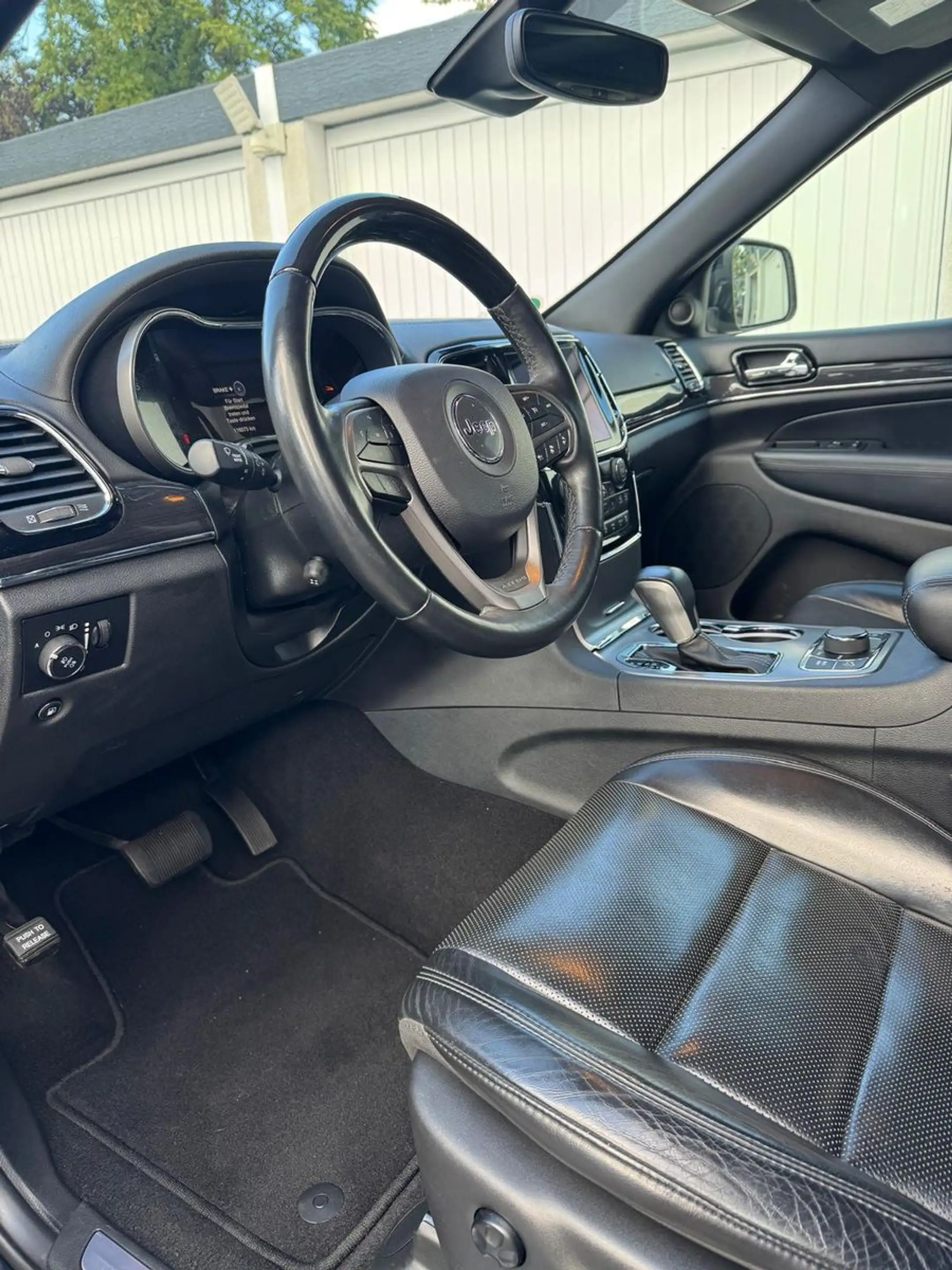 Jeep Grand Cherokee 3.0l V6 MultiJet 184kW Overland — photo 14