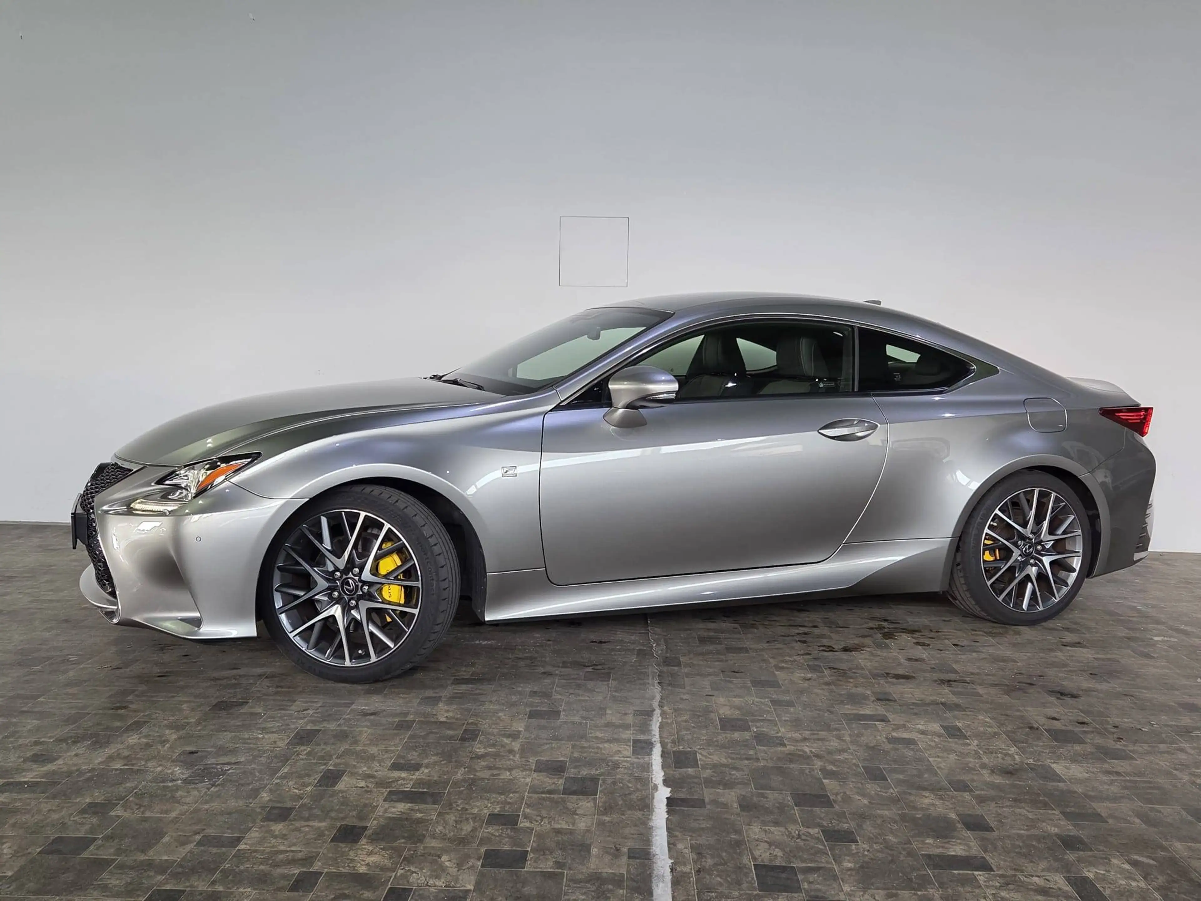 Lexus RC 300h RC 300h F SPORT, Leder — photo 5