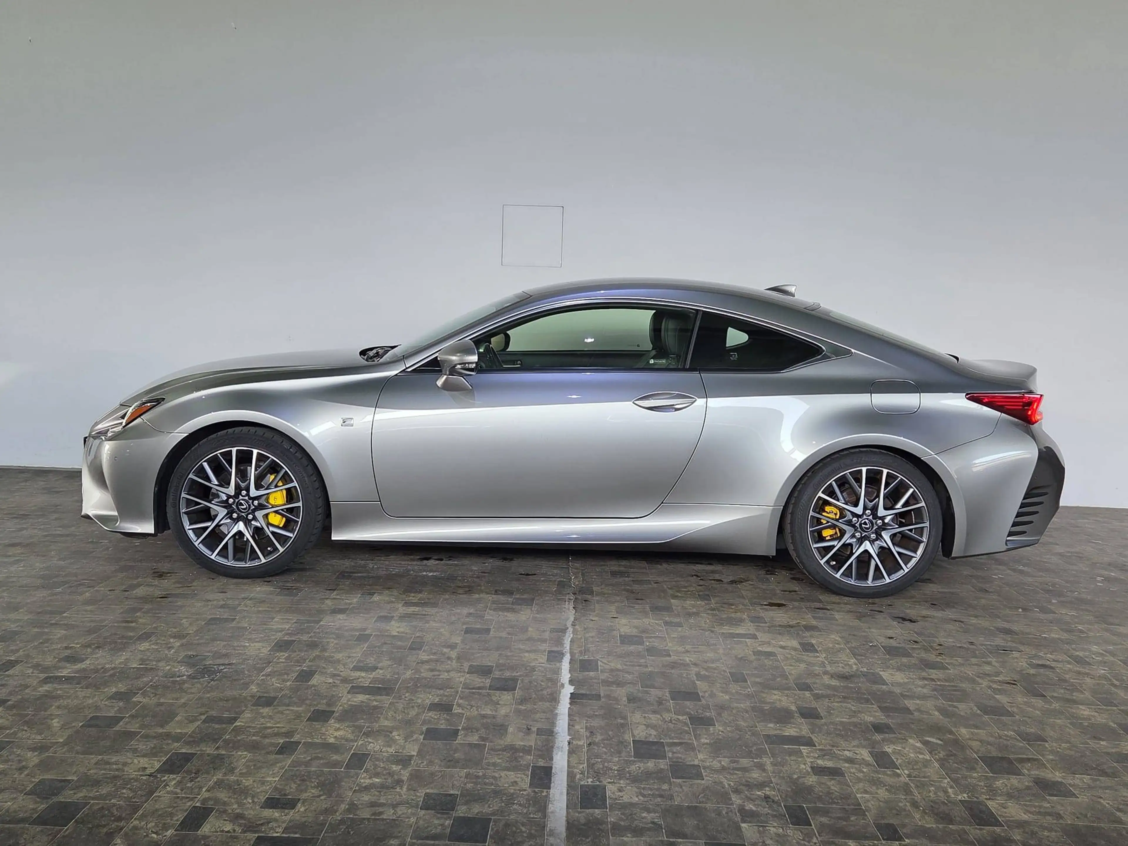 Lexus RC 300h RC 300h F SPORT, Leder — photo 10