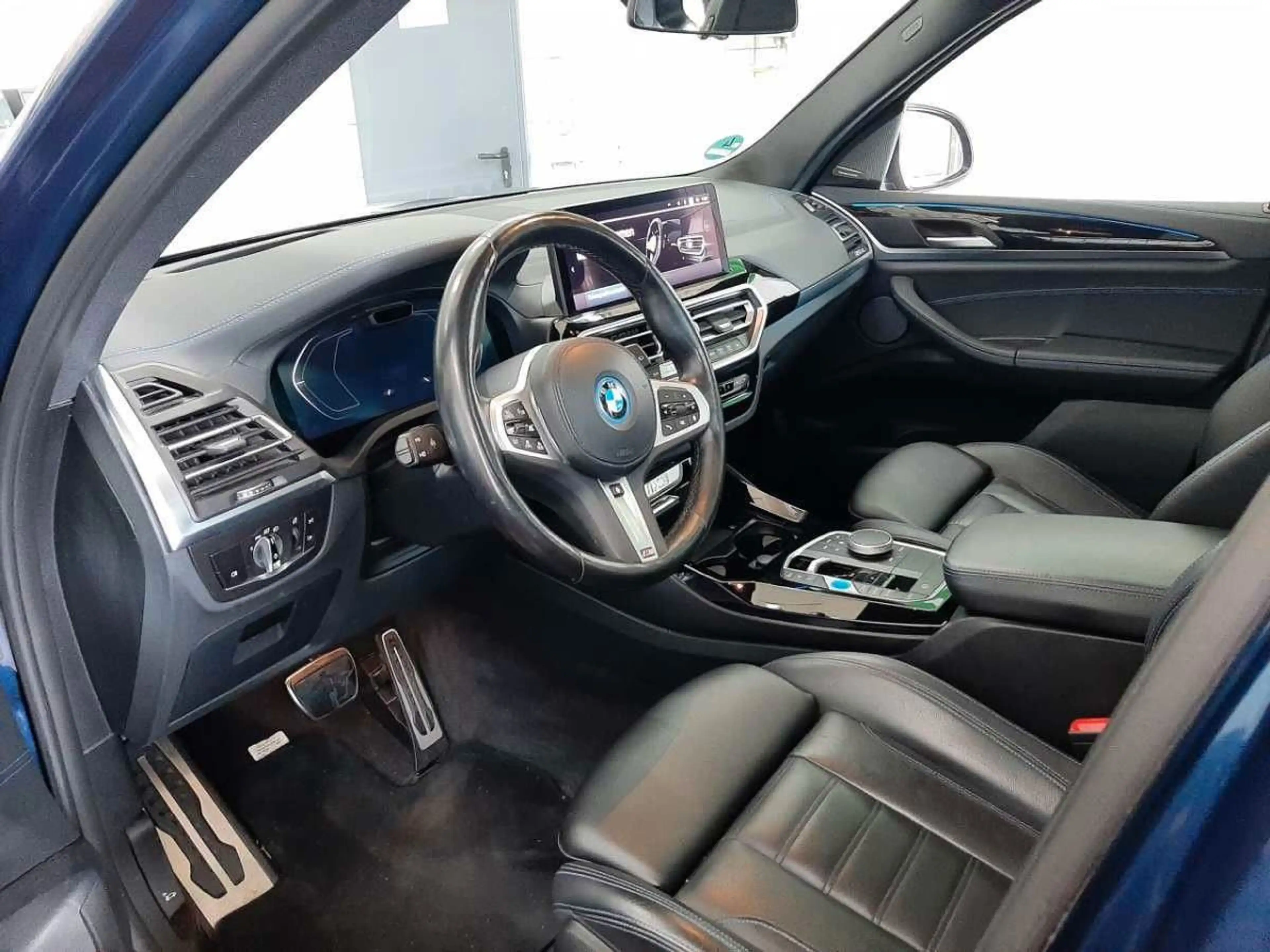 BMW iX3 Impressive M Sport 360 Pano ACC h&k LASER 20 — photo 3