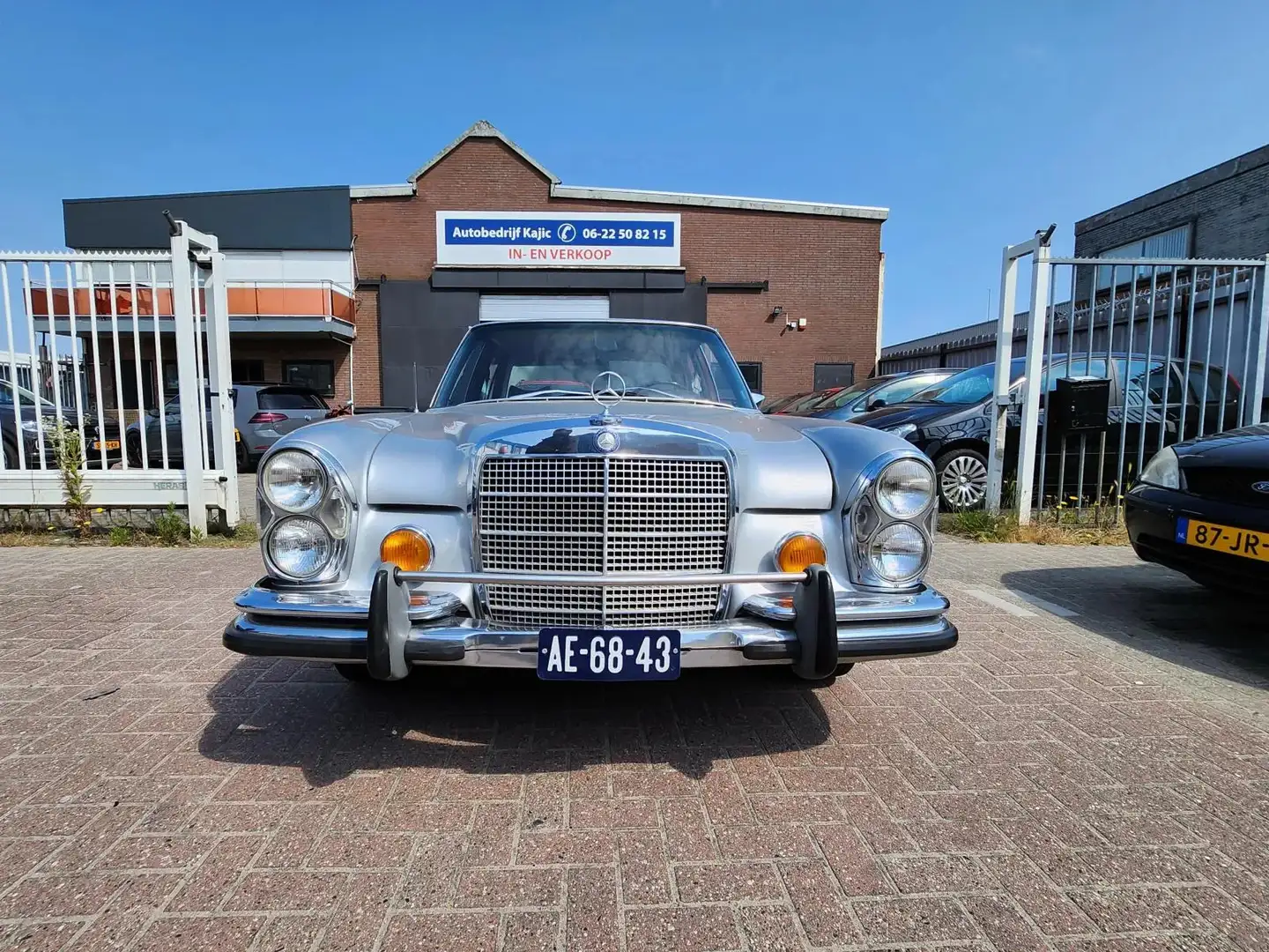 Mercedes-Benz 280 SEL 280 SEL Beżowy - 2