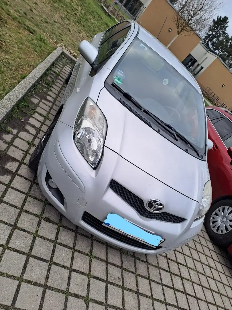 Toyota Yaris Yaris  5-Türer 1.33 VVT-i Sol Silber - 2