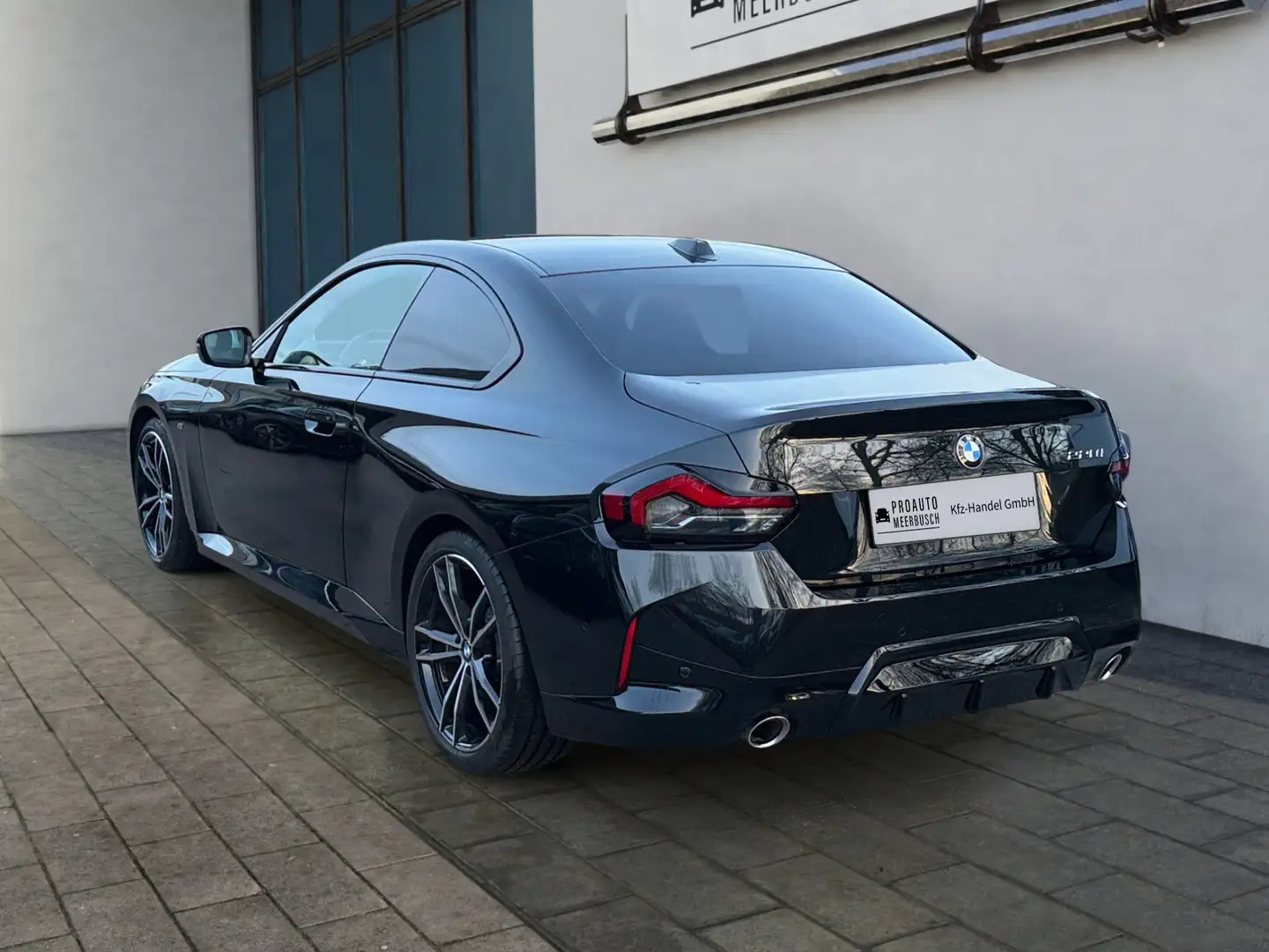 BMW 220 i Coupe M Sport 19ZOLL/MMRY/ACC/HEADUP/LEDADAP Černá - 2