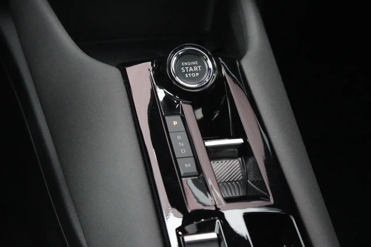 Alfa Romeo Junior 2025 — фото 16