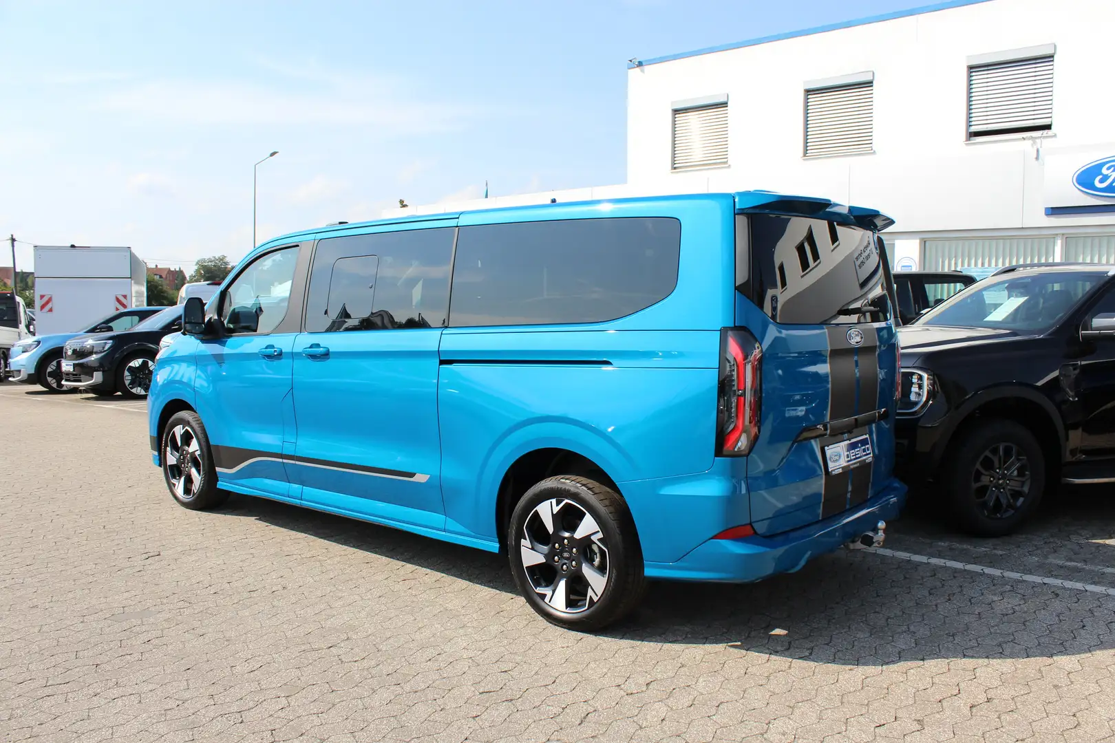 Ford Tourneo Custom Sport L2 2,0EcoBlue Sport*Automatik*AHK*Navi*LED Blau - 2