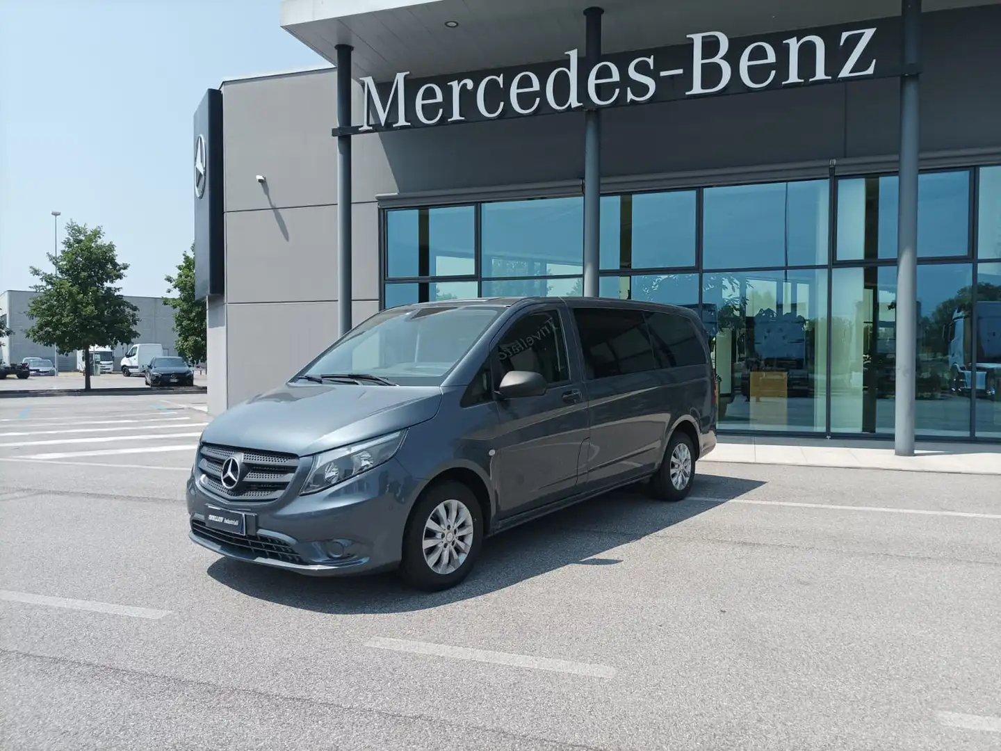 Mercedes-Benz Vito 116 cdi long mixto e5b+ Grau - 2