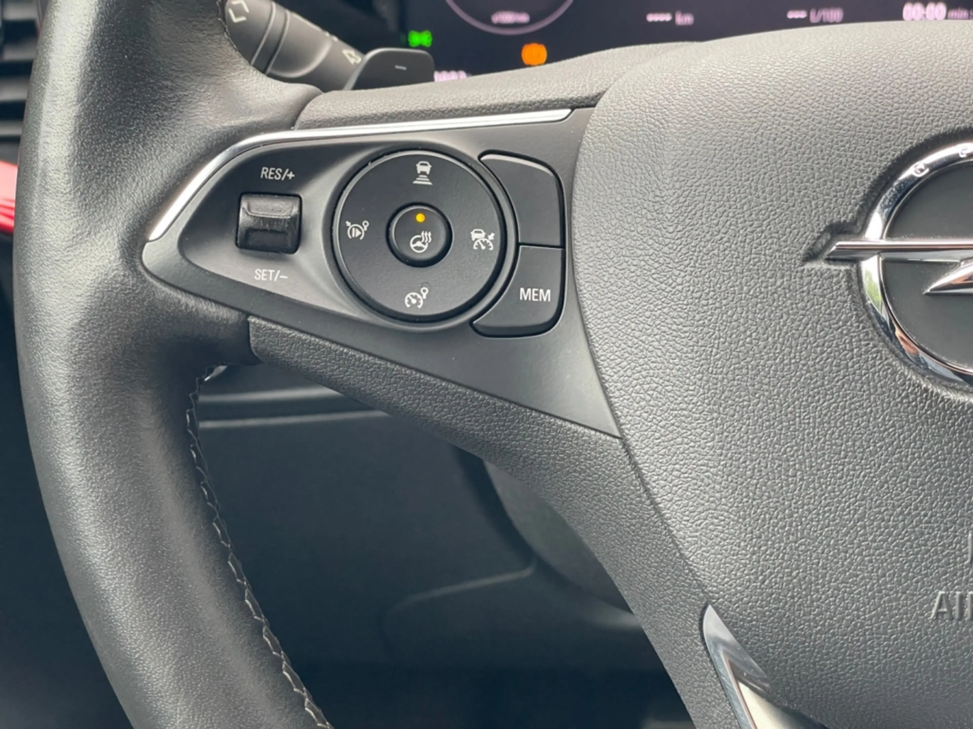 Opel Mokka X GS-LINE 1.2| CarplayAndroidAuto |Caméra |Clim|JA17 — photo 15