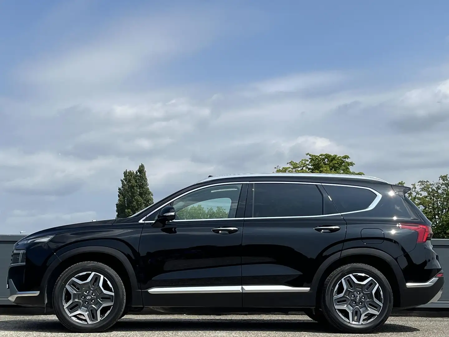 Hyundai SANTA FE 1.6 T-GDI PHEV Premium Plus Sky 7p. | Lederen bekl Zwart - 2