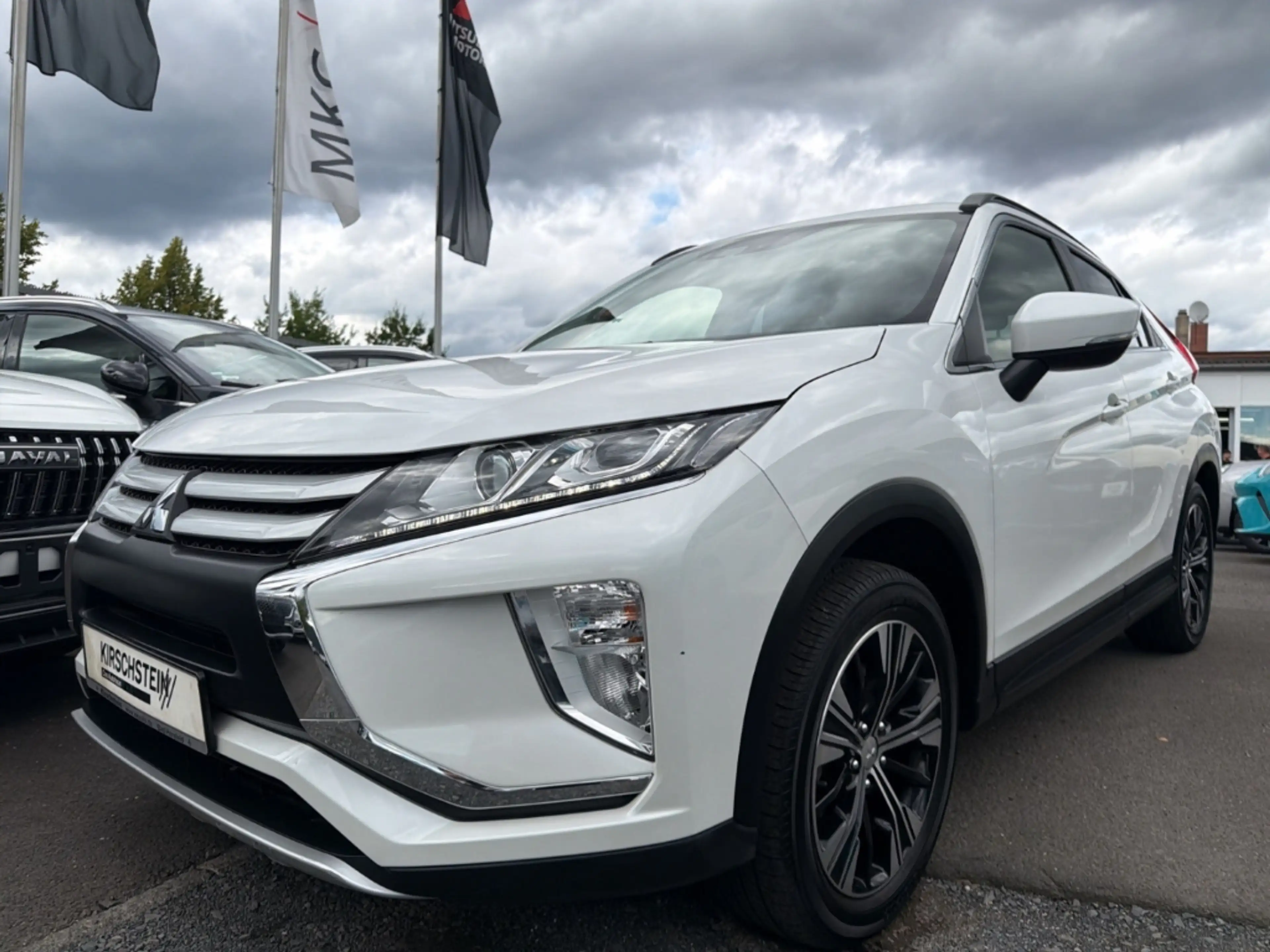 Mitsubishi Eclipse Cross Spirit 2WD 1.5 T-MIVEC AHK Kamera App-Navi — photo 4