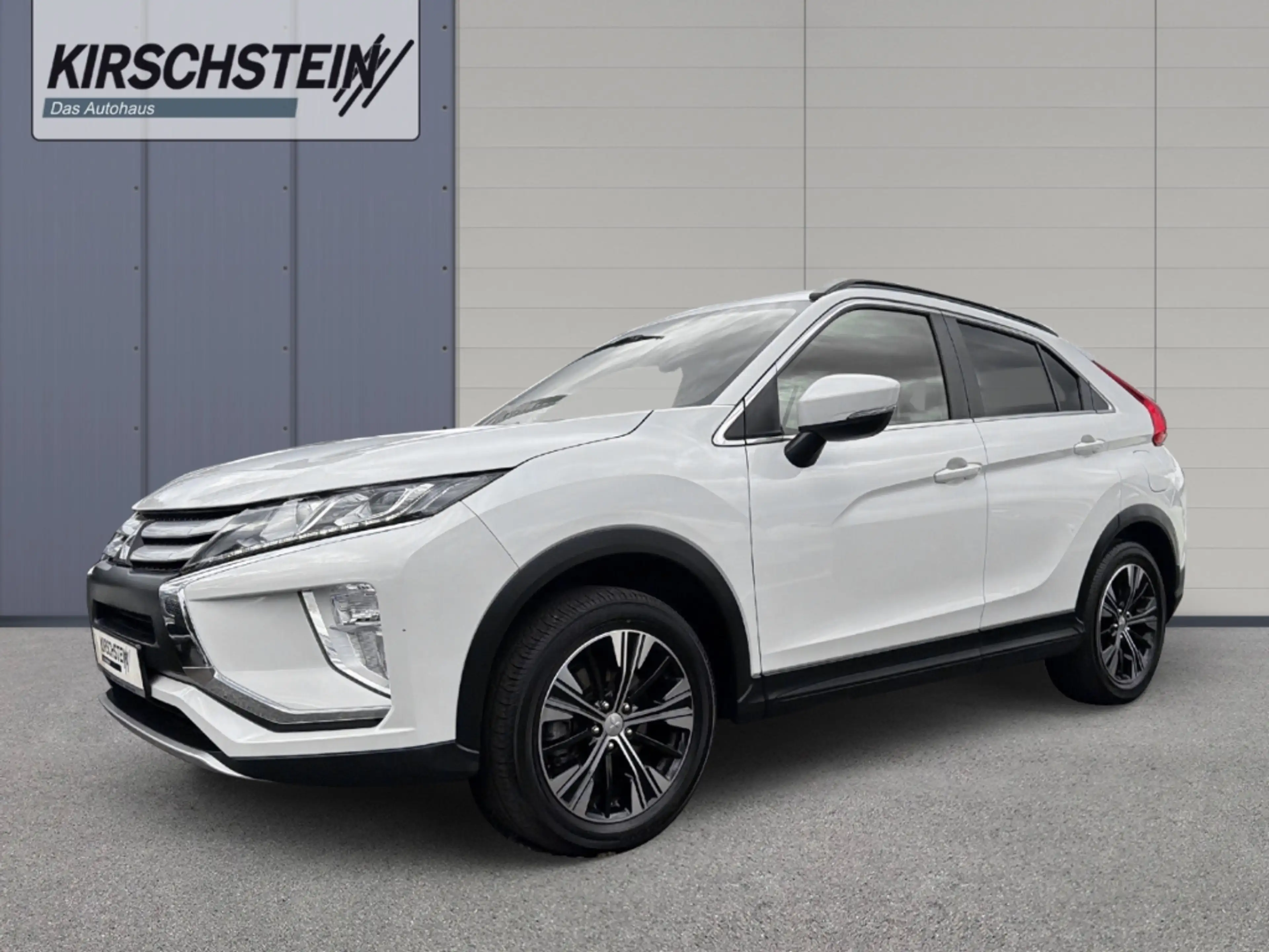 Mitsubishi Eclipse Cross Spirit 2WD 1.5 T-MIVEC AHK Kamera App-Navi — photo 2