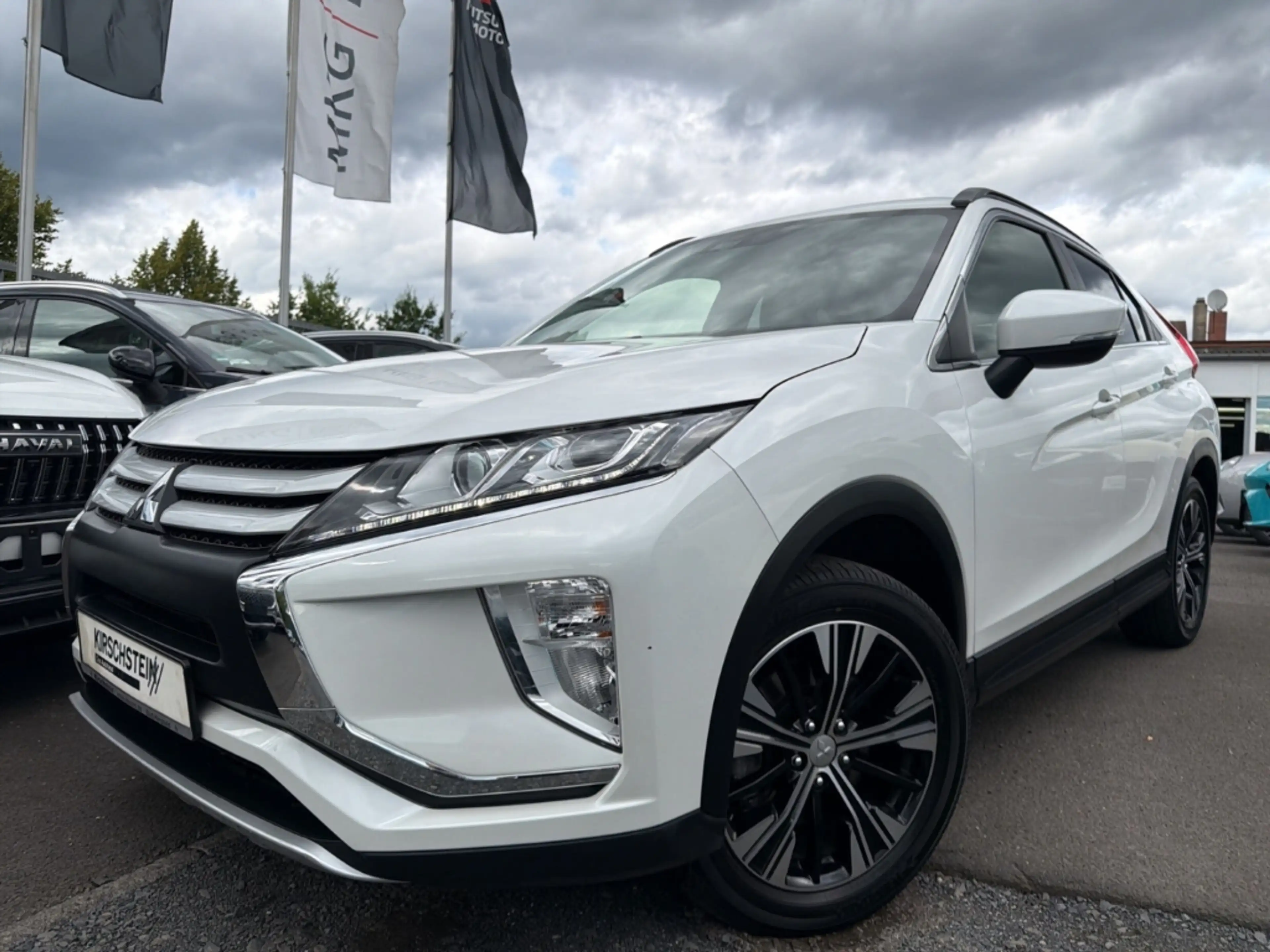 Mitsubishi Eclipse Cross Spirit 2WD 1.5 T-MIVEC AHK Kamera App-Navi — photo 5