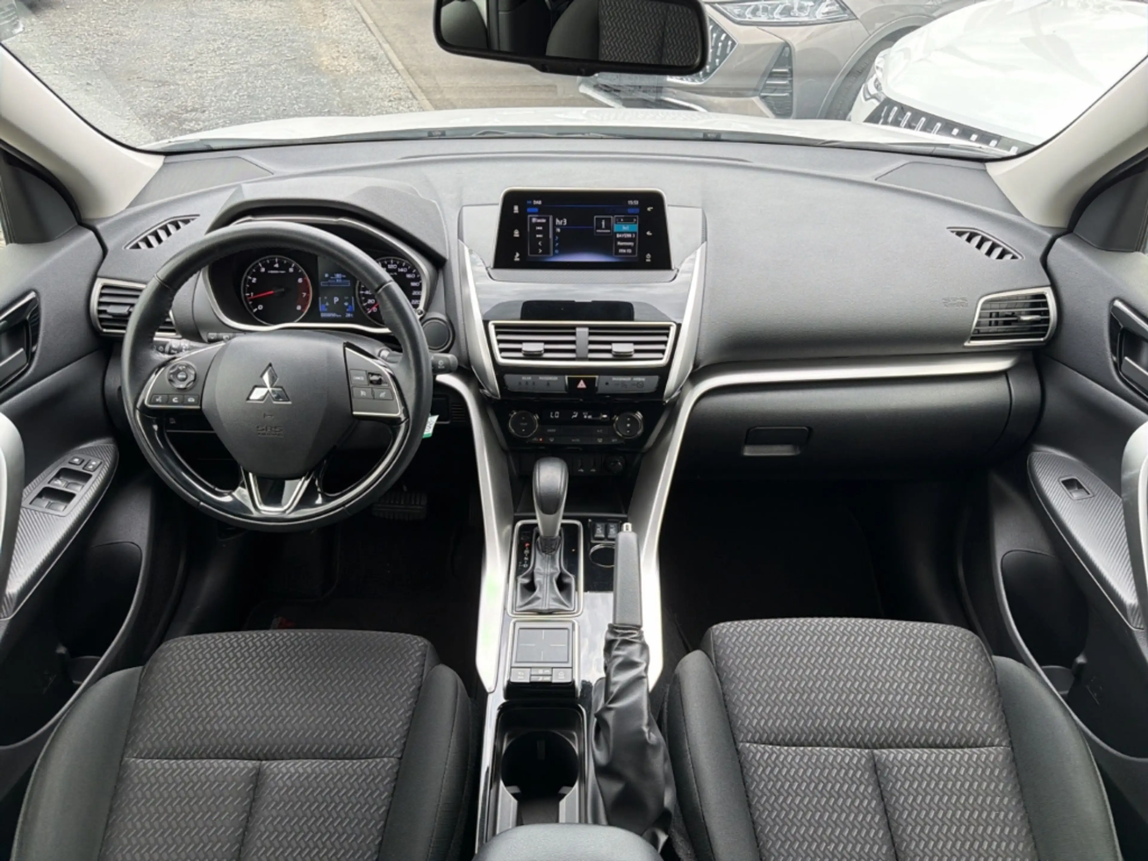 Mitsubishi Eclipse Cross Spirit 2WD 1.5 T-MIVEC AHK Kamera App-Navi — photo 9