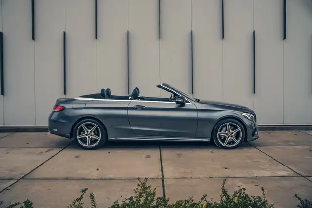 Mercedes-Benz C-Class view 8
