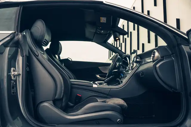 Mercedes-Benz C-Class view 14
