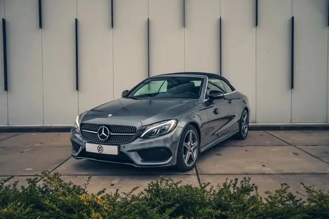 Mercedes-Benz C-Class view 3