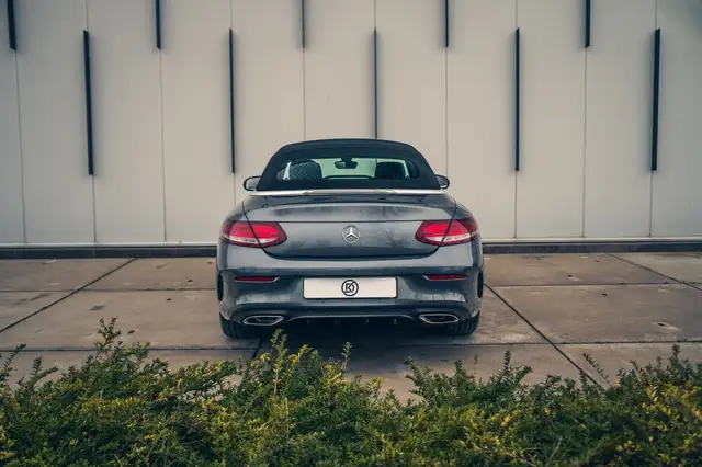 Mercedes-Benz C-Class view 6
