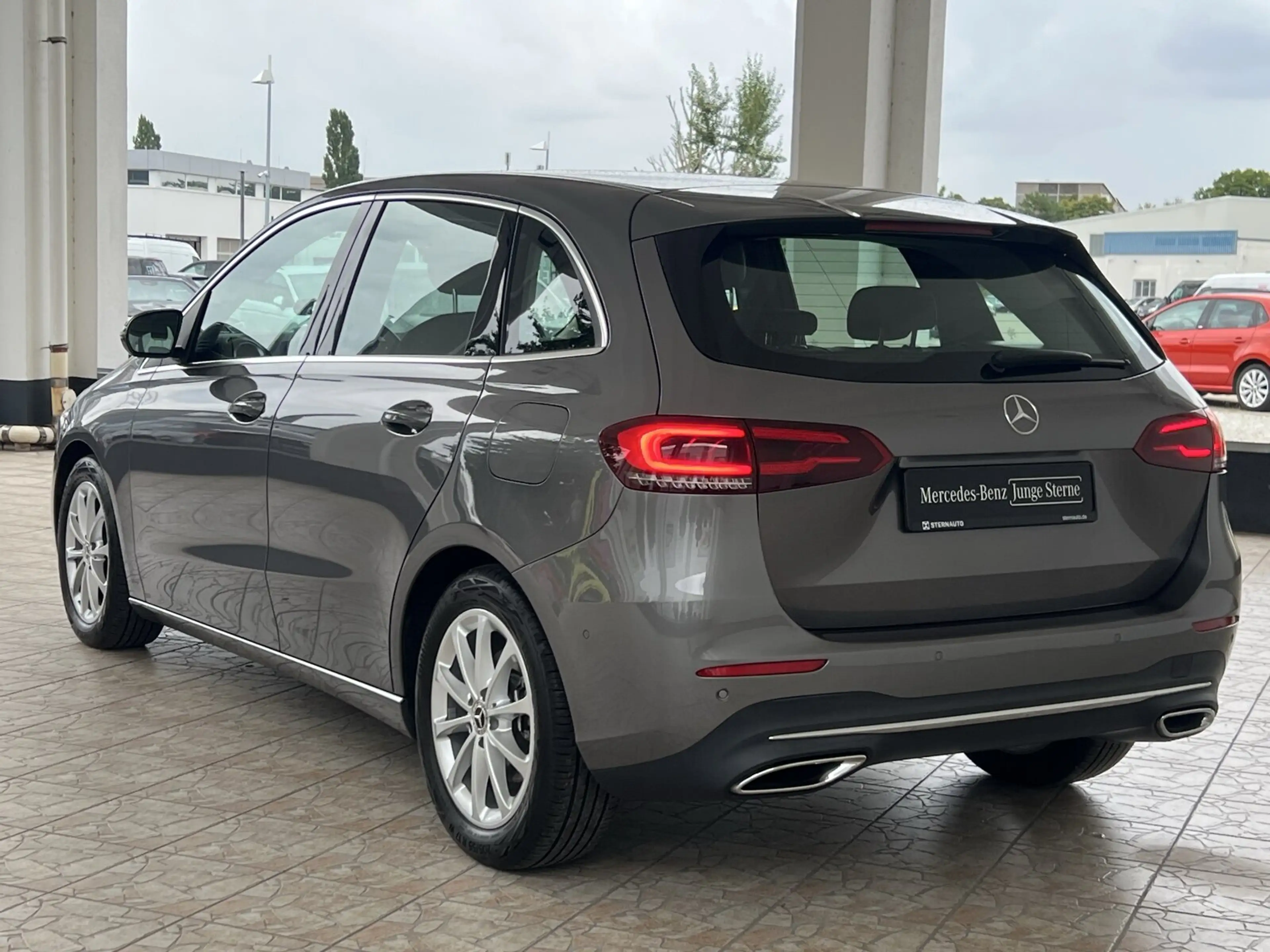 Mercedes-Benz B 200 B 200 Progressive/Navi/Distronic/LED/AHK/Sitzhzg — photo 7