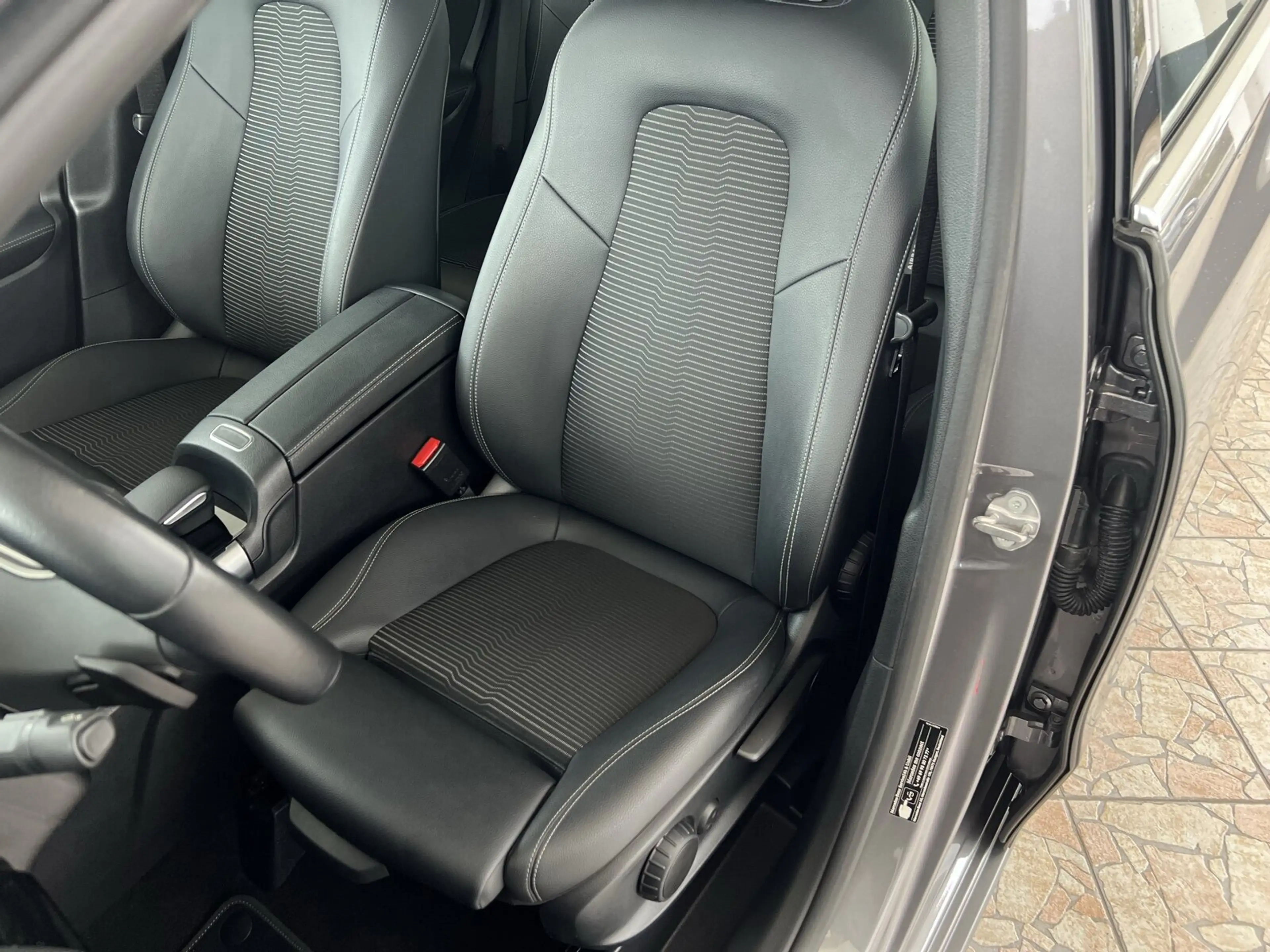 Mercedes-Benz B 200 B 200 Progressive/Navi/Distronic/LED/AHK/Sitzhzg — photo 10