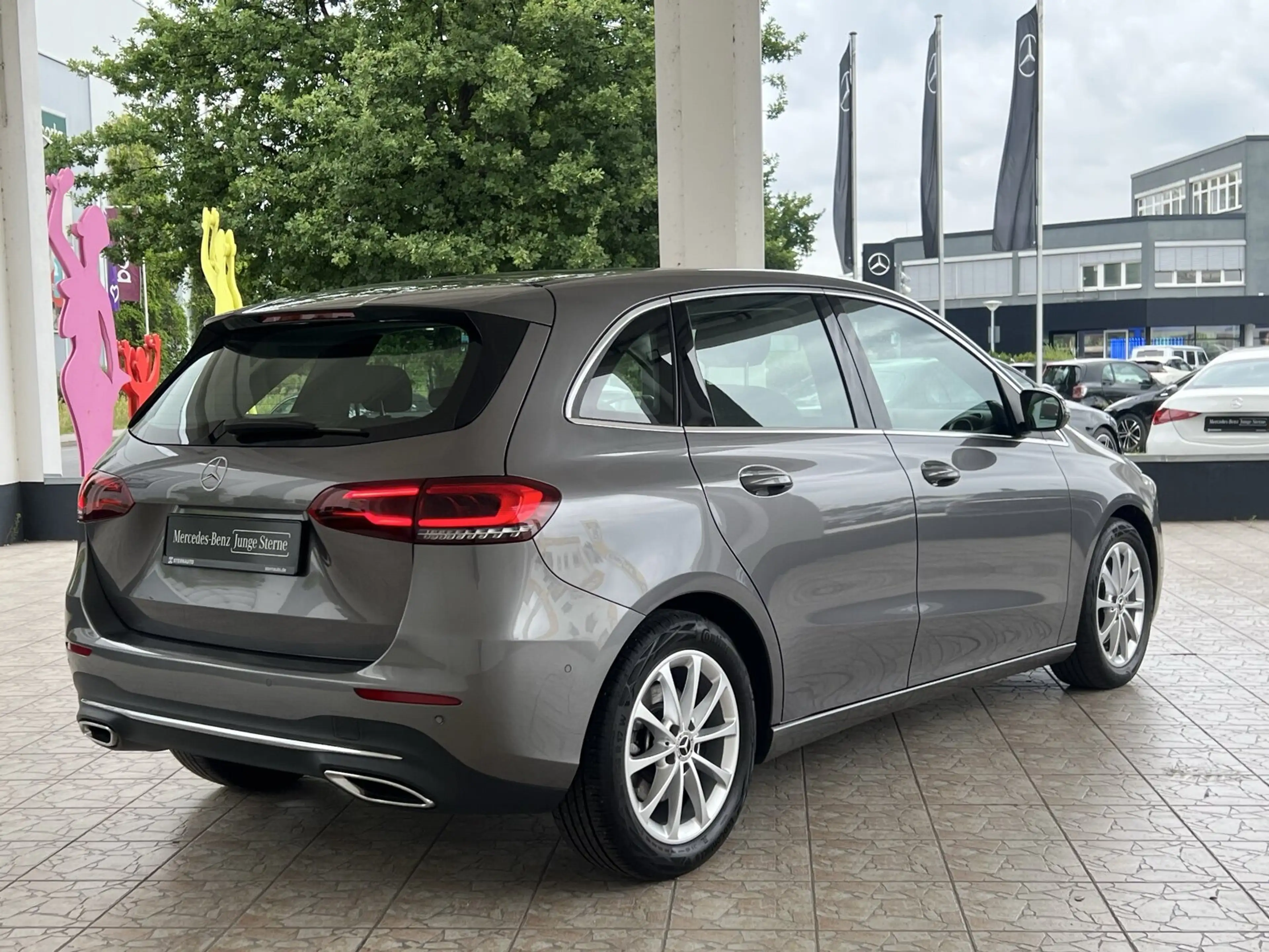 Mercedes-Benz B 200 B 200 Progressive/Navi/Distronic/LED/AHK/Sitzhzg — photo 5