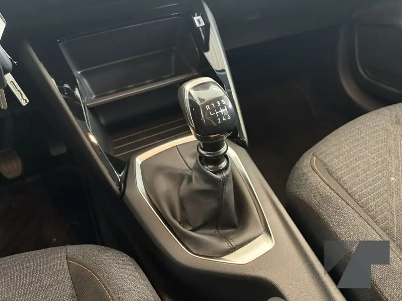 Peugeot 208 Style, миниатюра 16