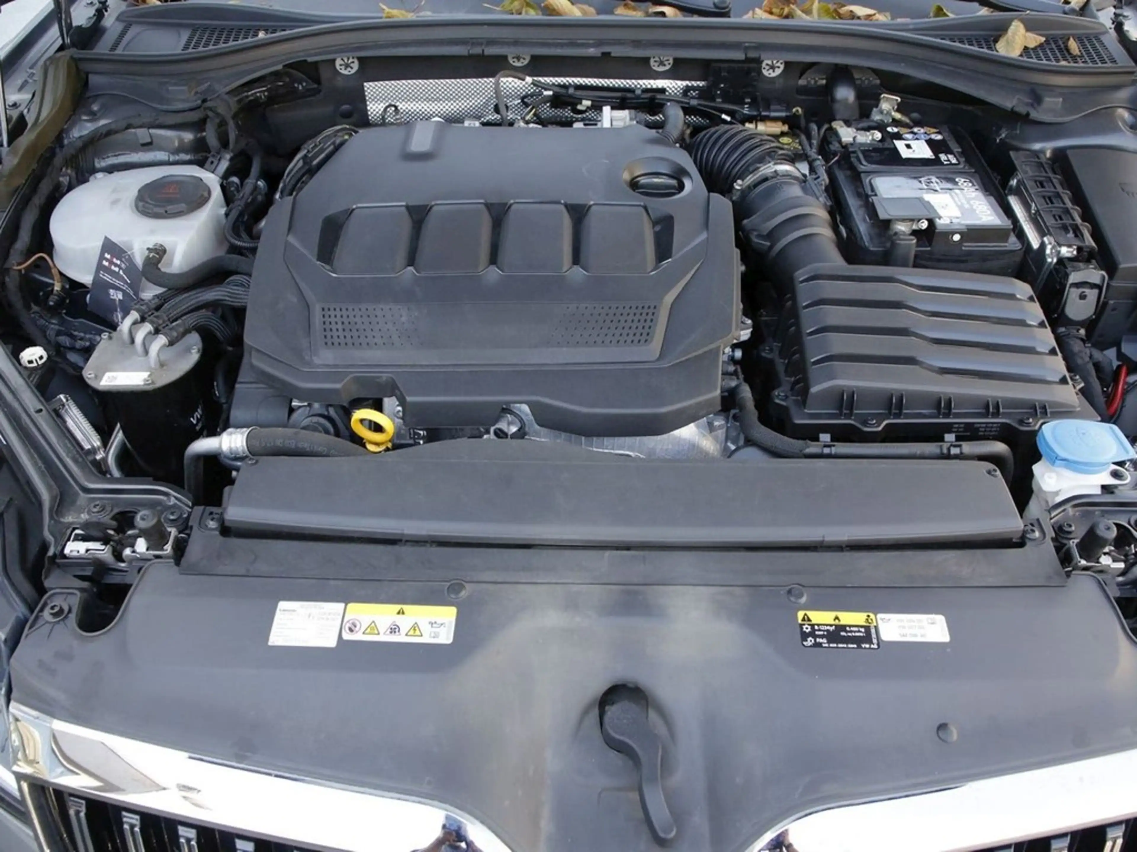Skoda Superb Combi 2.0 TDI L&K Laurin & Klement 19" — photo 7