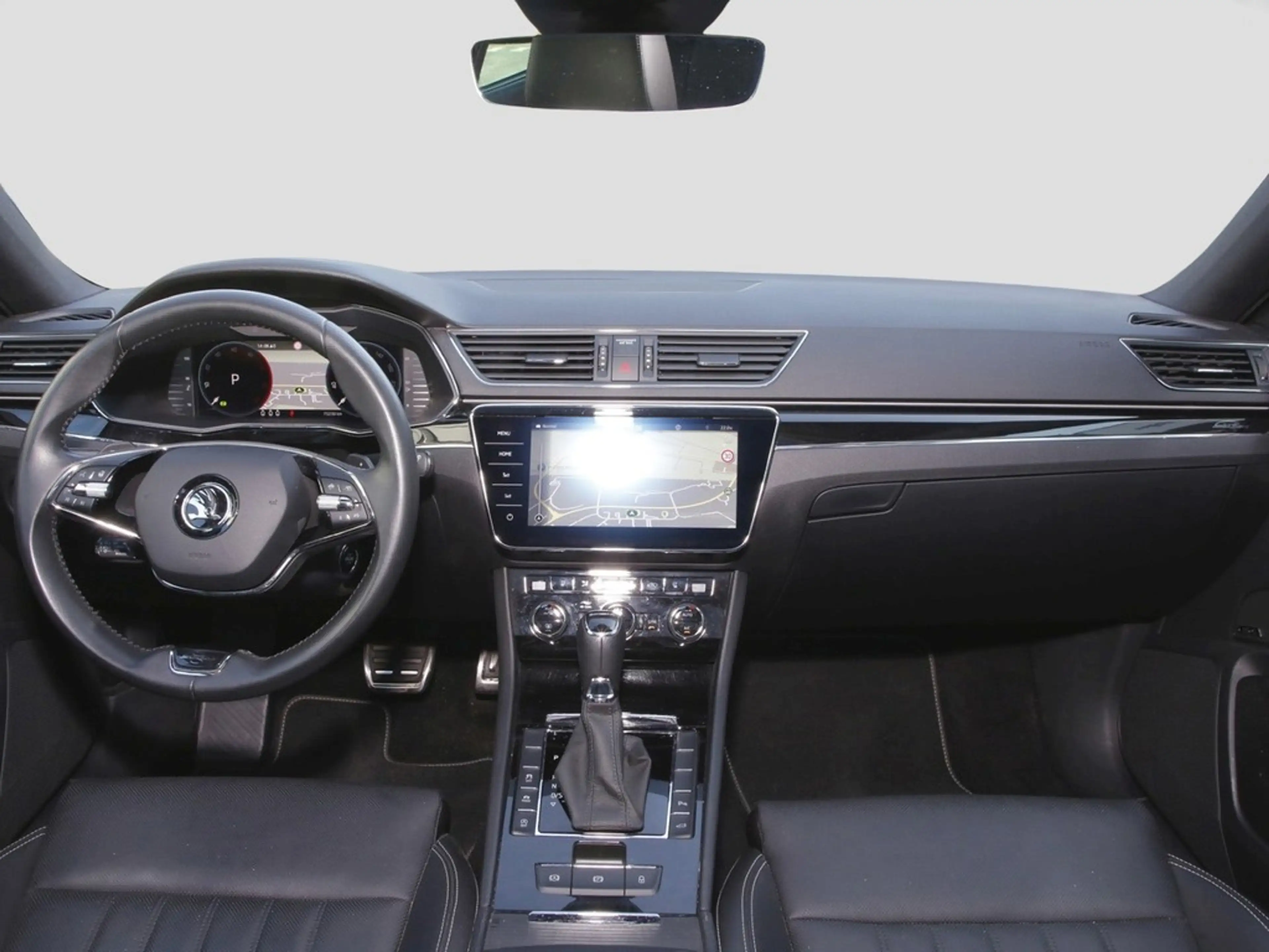 Skoda Superb Combi 2.0 TDI L&K Laurin & Klement 19" — photo 12