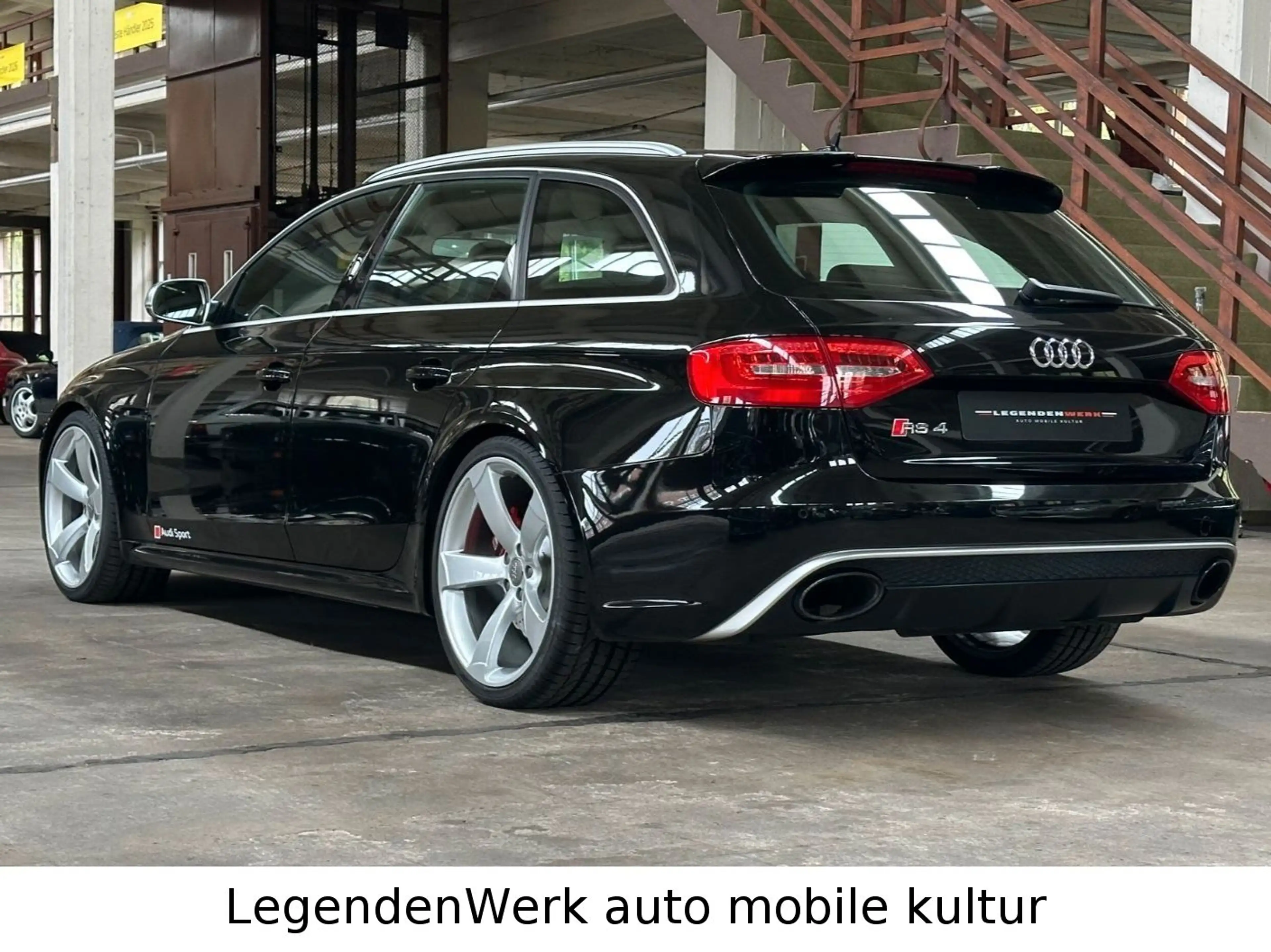 Audi RS4 B8 Avant 4.2 FSI SERVICE/BREMSEN/REIFEN neu! — photo 6