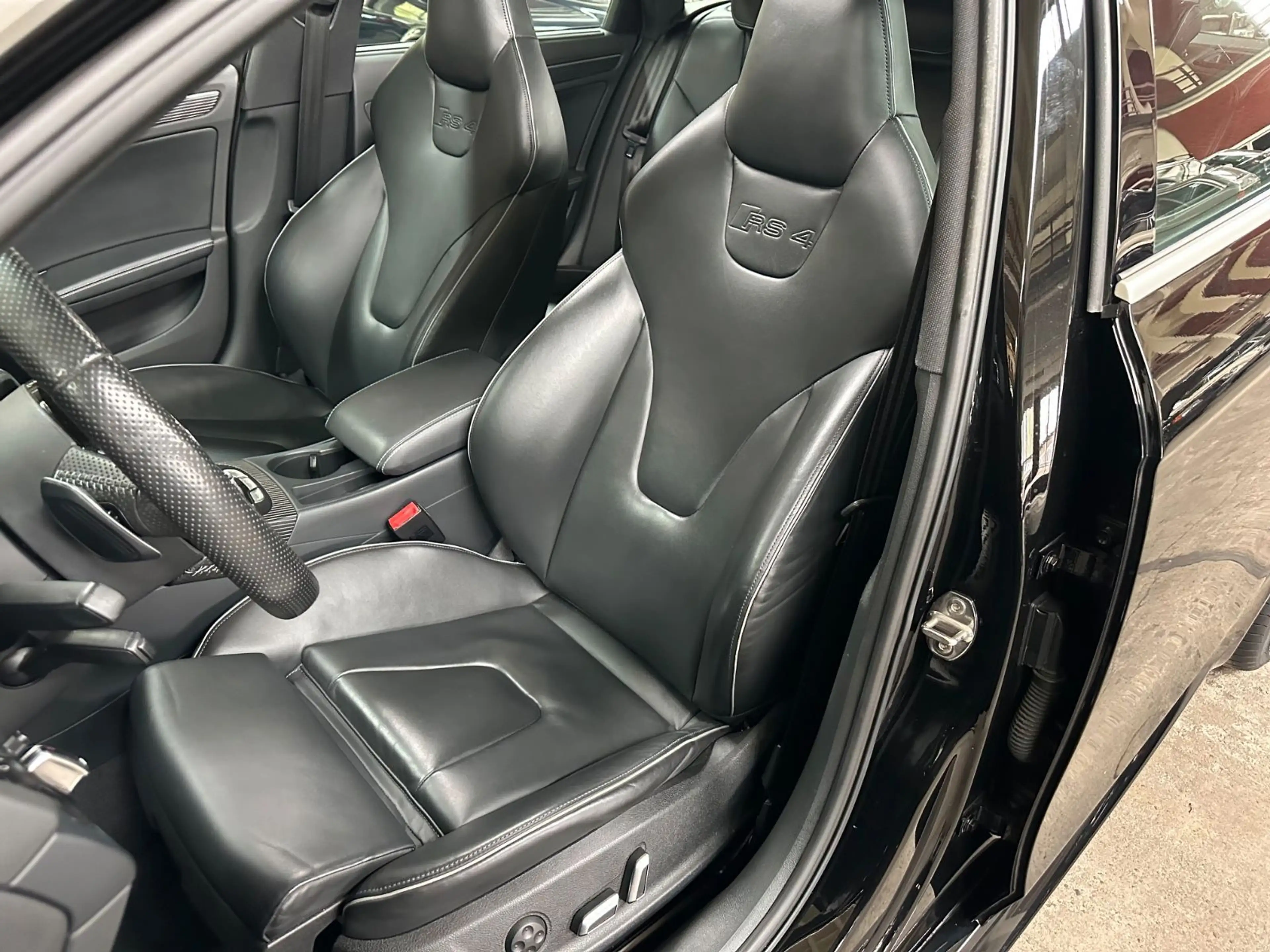 Audi RS4 B8 Avant 4.2 FSI SERVICE/BREMSEN/REIFEN neu! — photo 20
