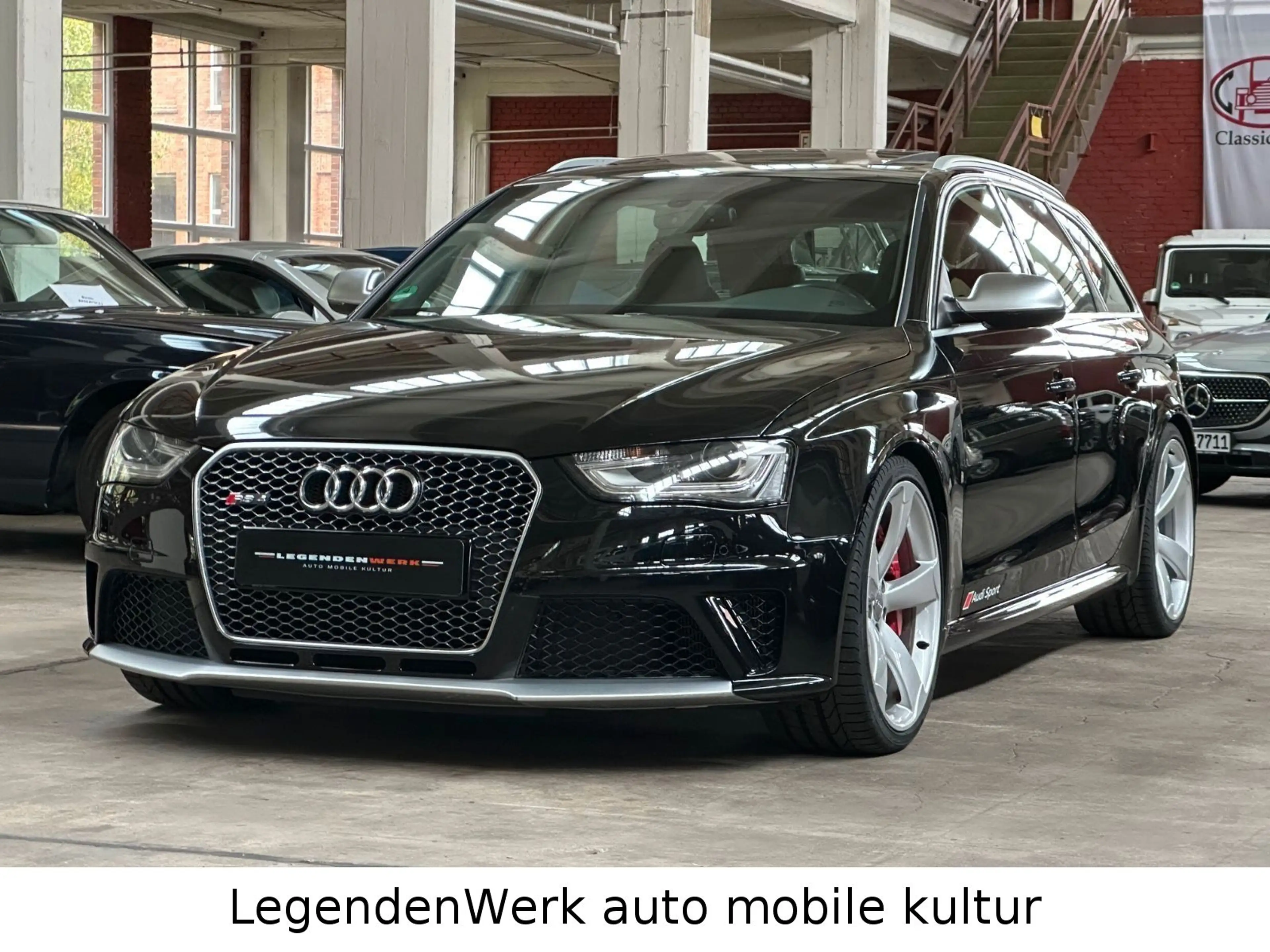 Audi RS4 B8 Avant 4.2 FSI SERVICE/BREMSEN/REIFEN neu!